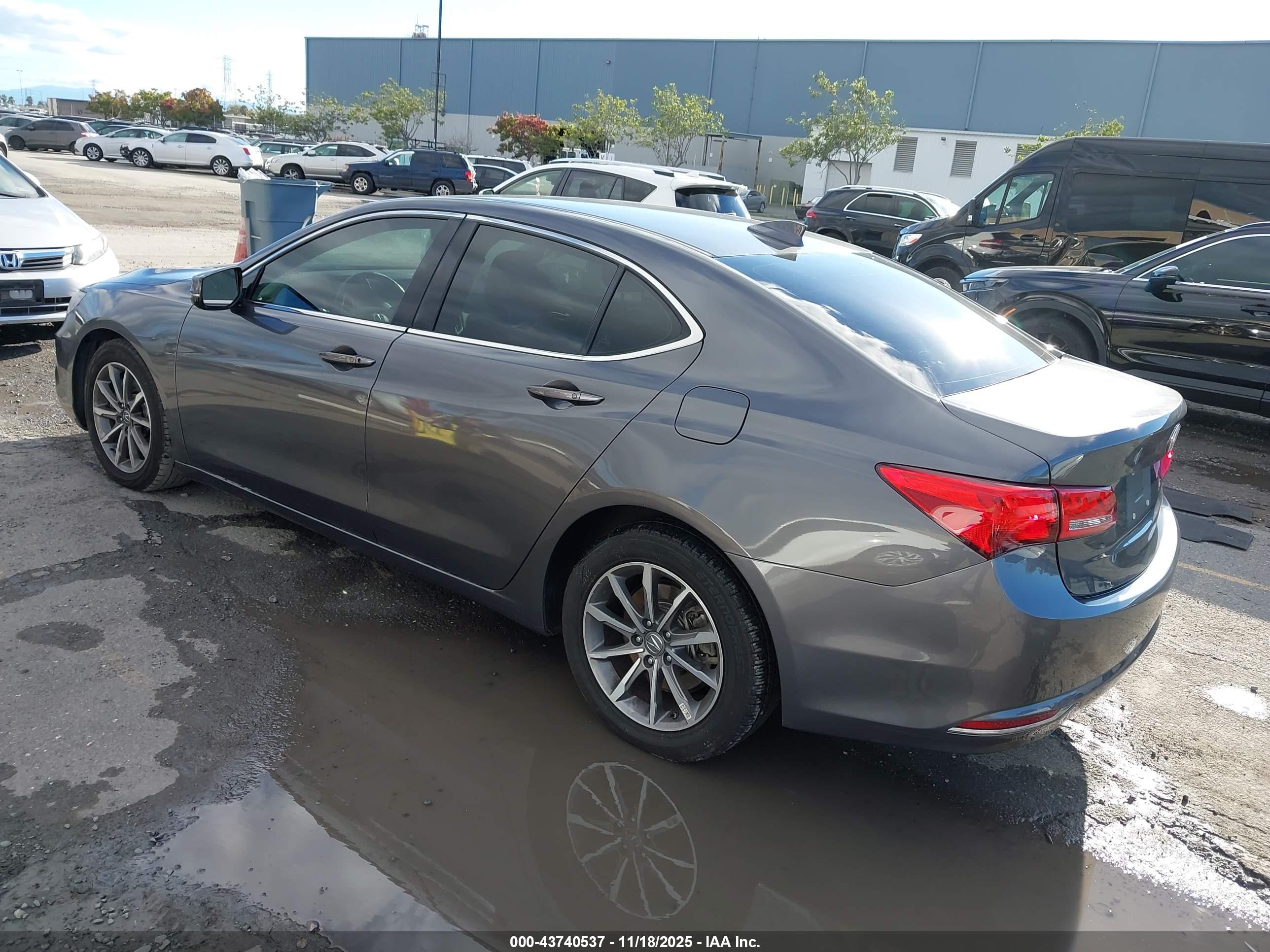 ACURA TLX image 3