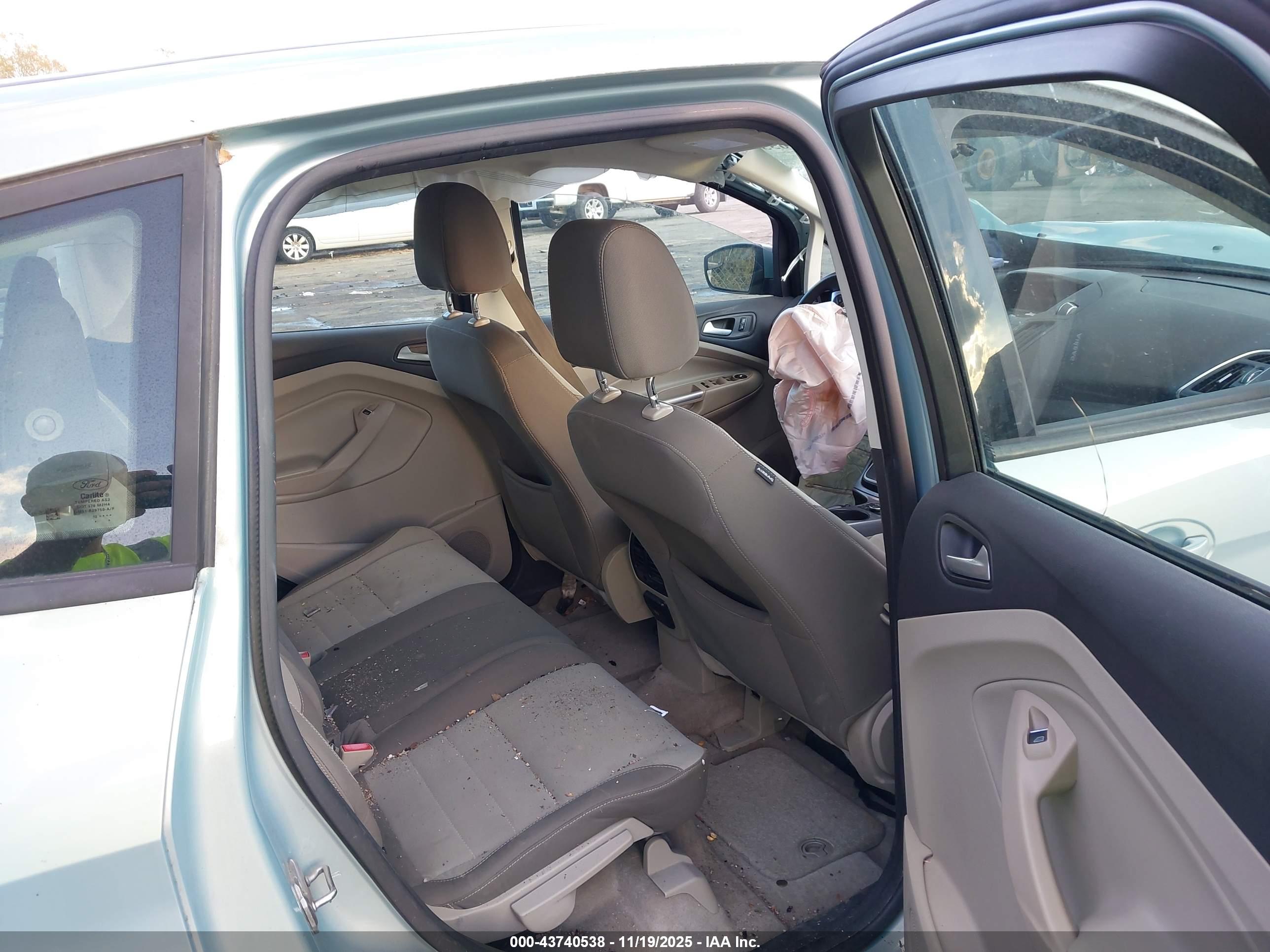 FORD C-MAX image 8