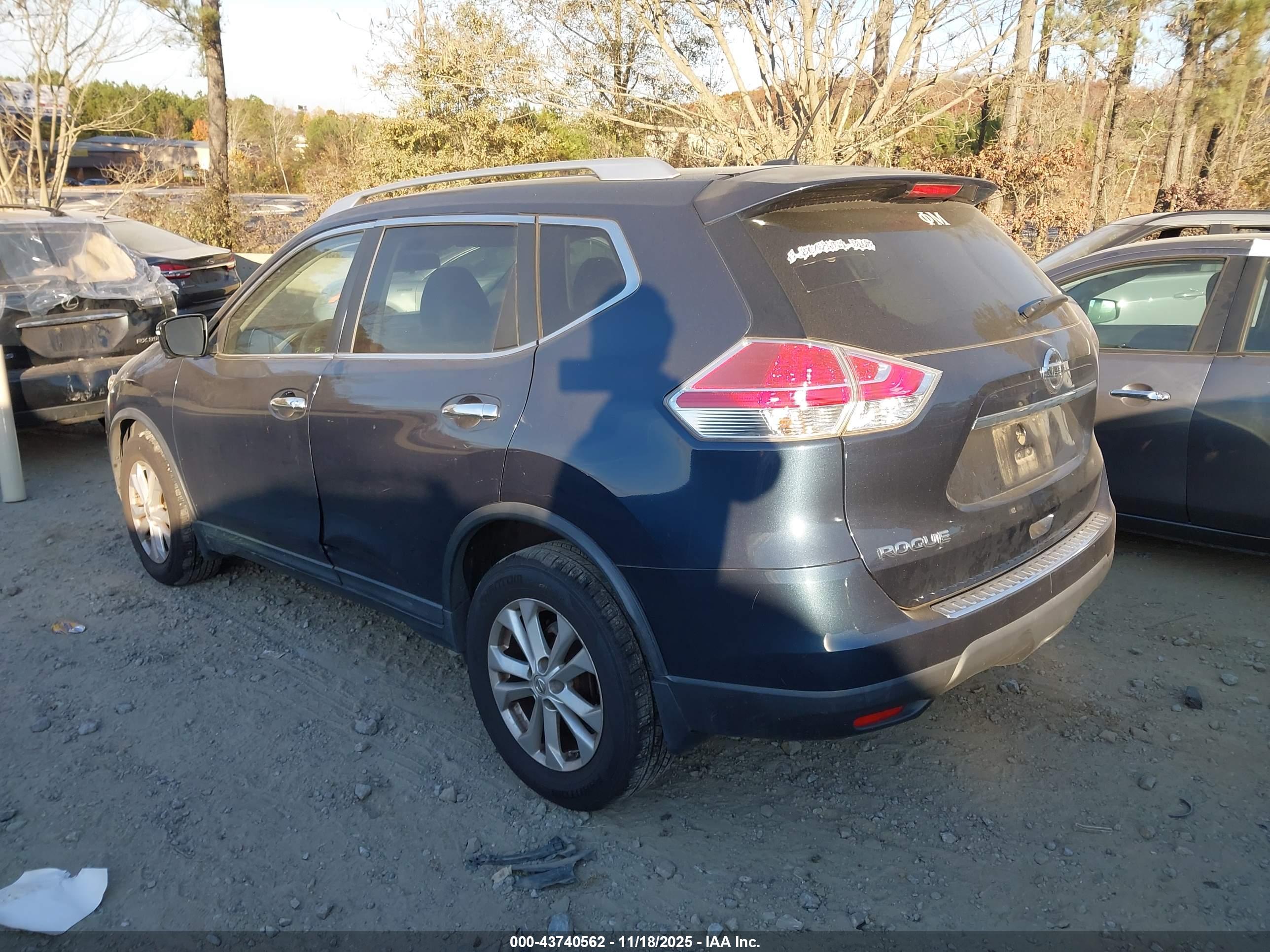NISSAN ROGUE image 3