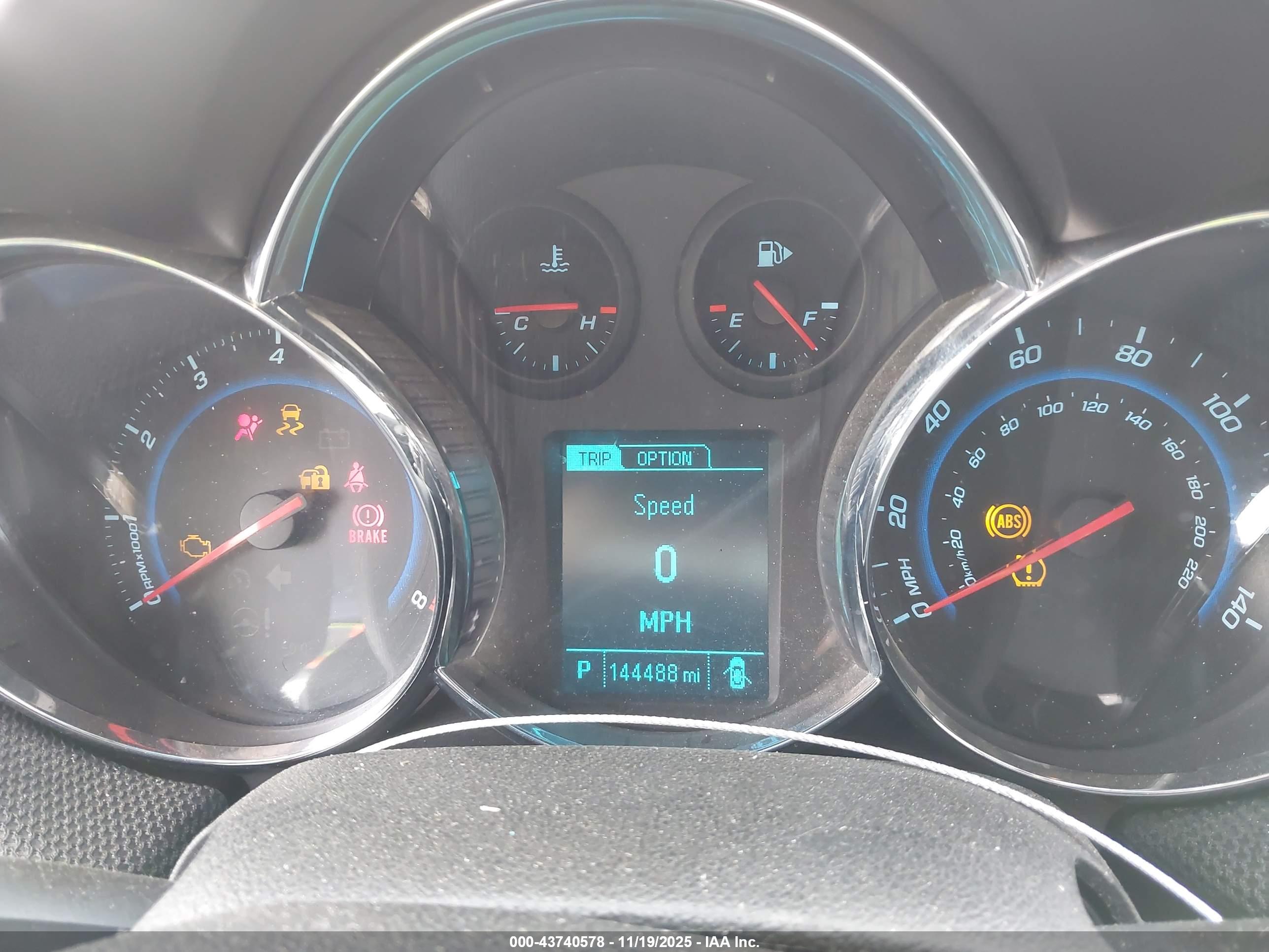 CHEVROLET CRUZE image 7