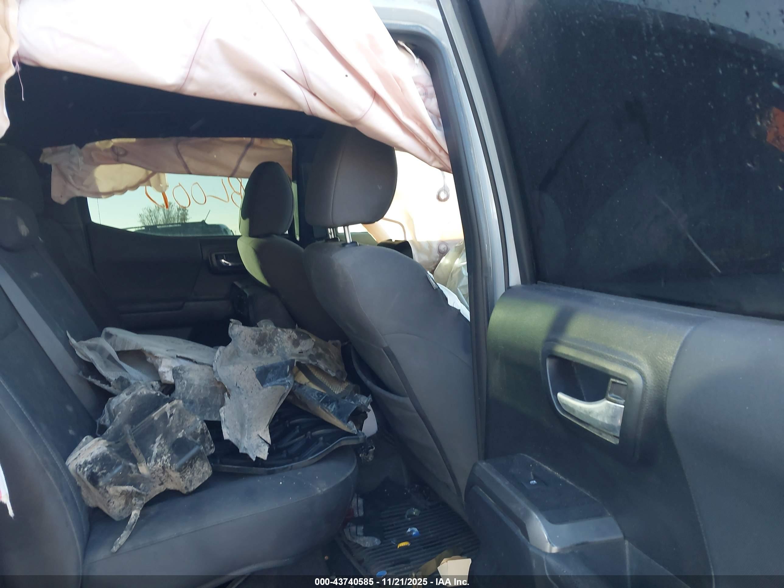 TOYOTA TACOMA image 8