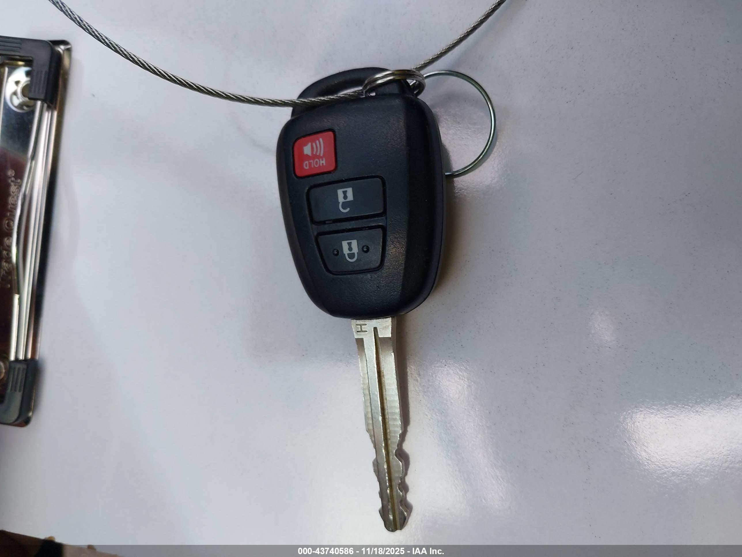 TOYOTA 4RUNNER image 11