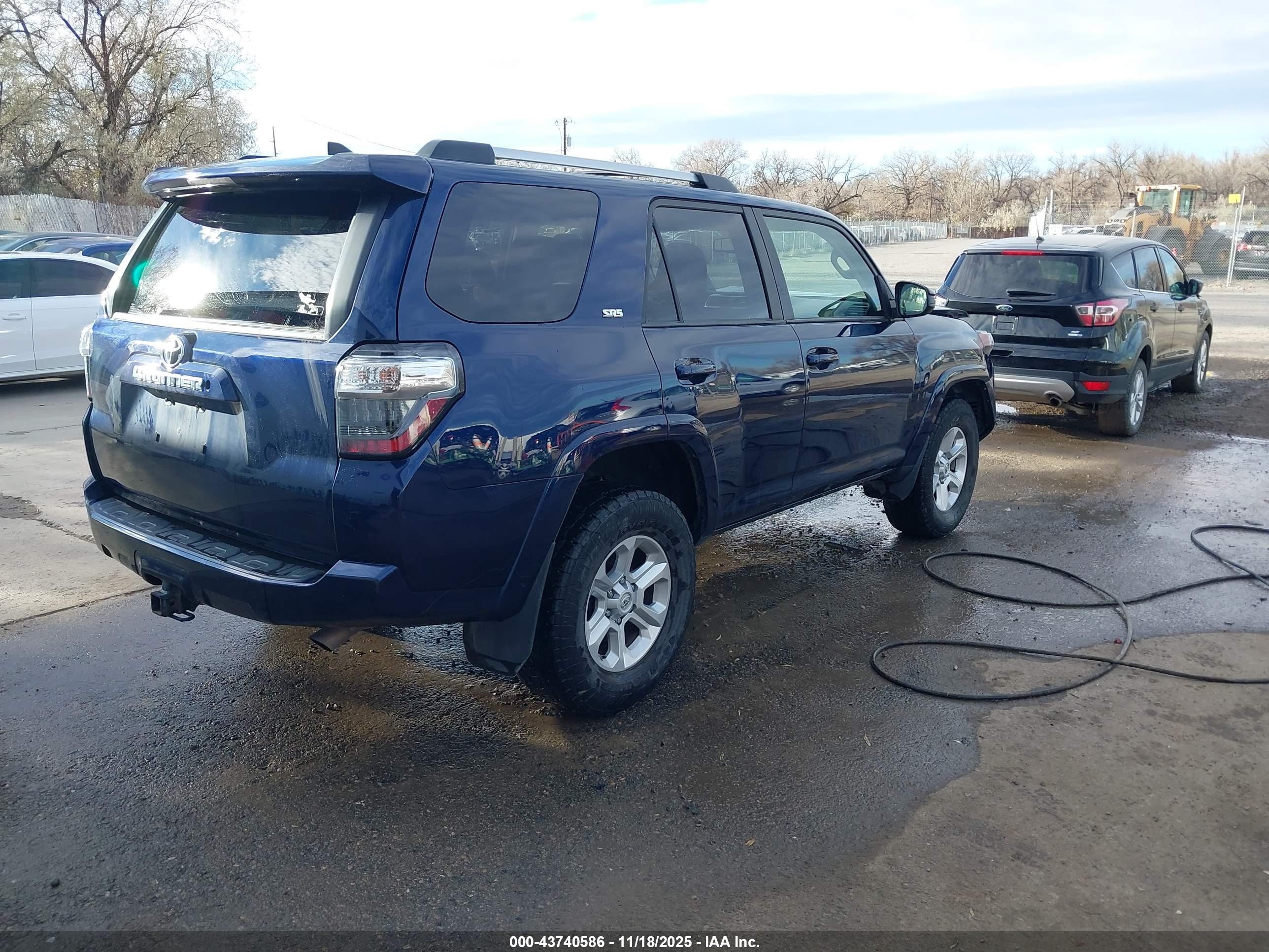 TOYOTA 4RUNNER image 4