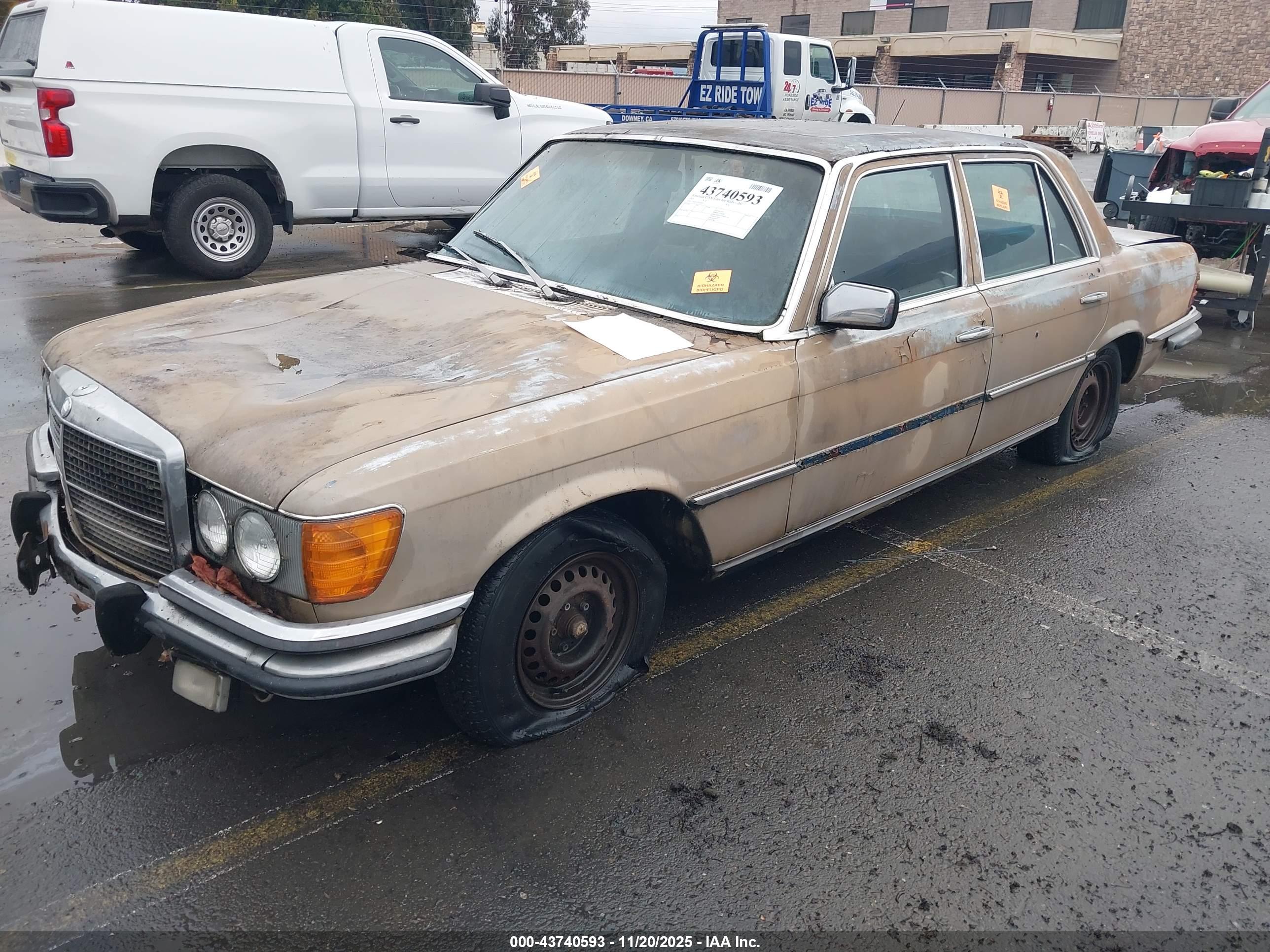 MERCEDES BENZ image 2