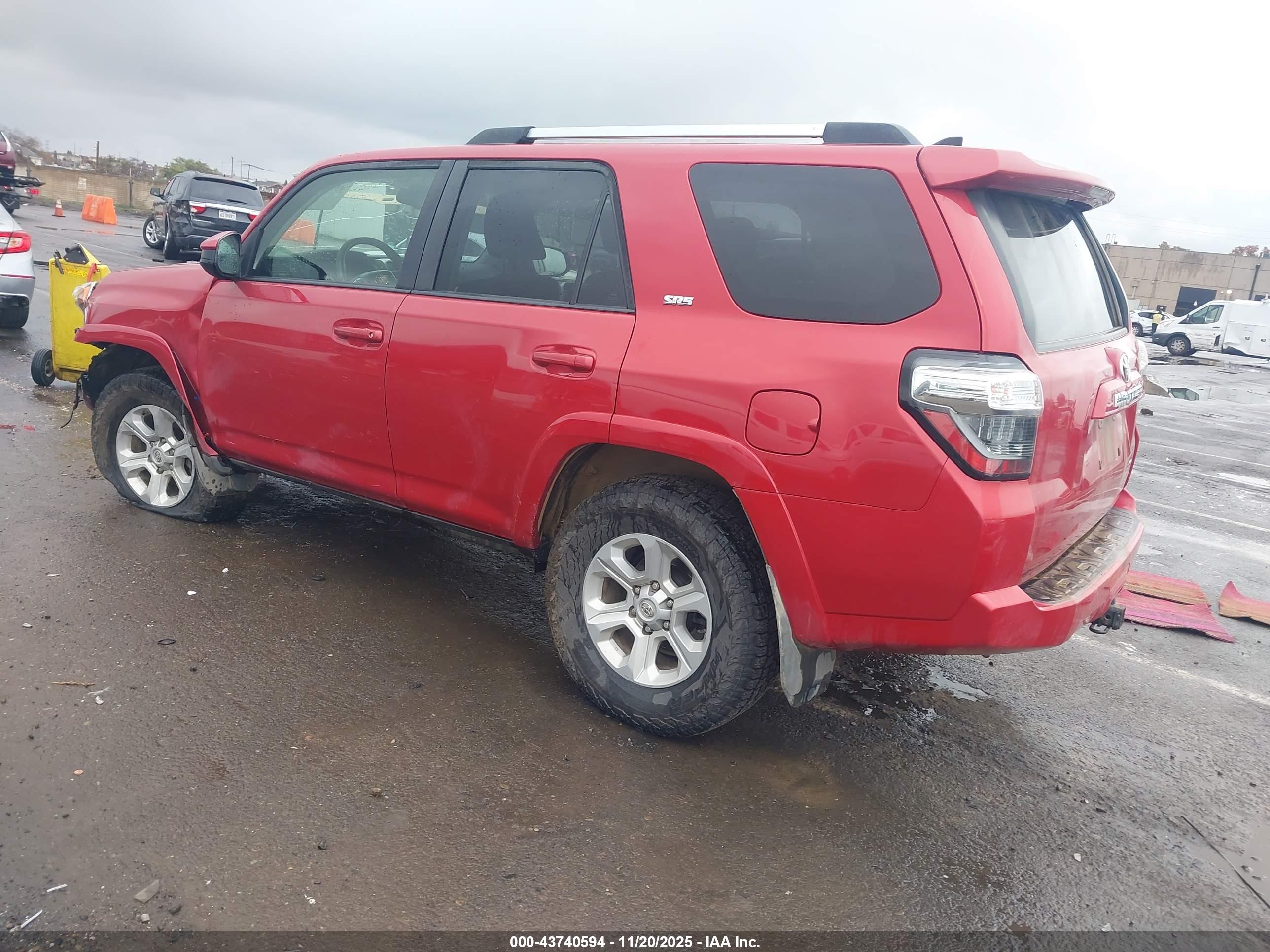 TOYOTA 4RUNNER image 3