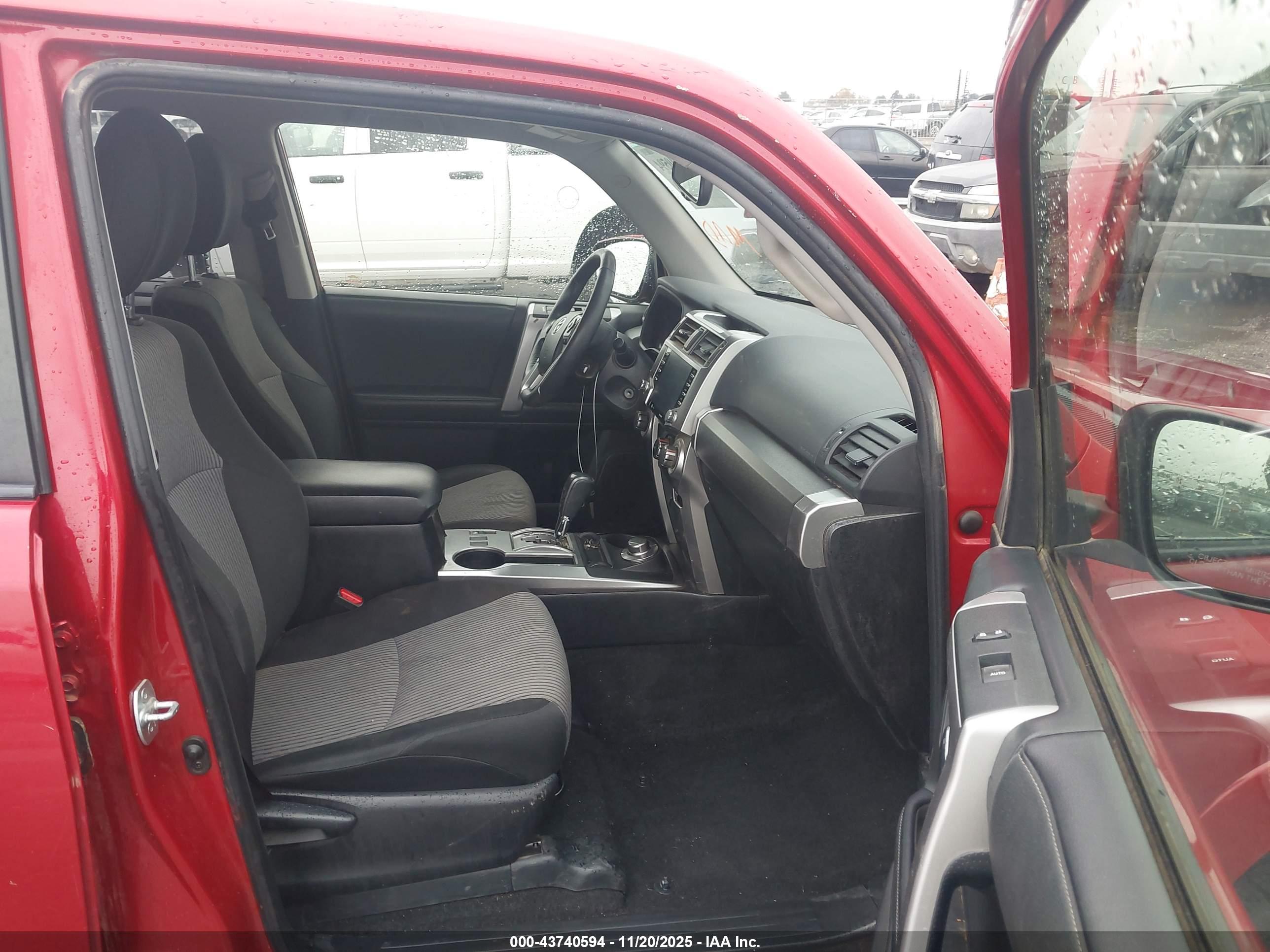 TOYOTA 4RUNNER image 5