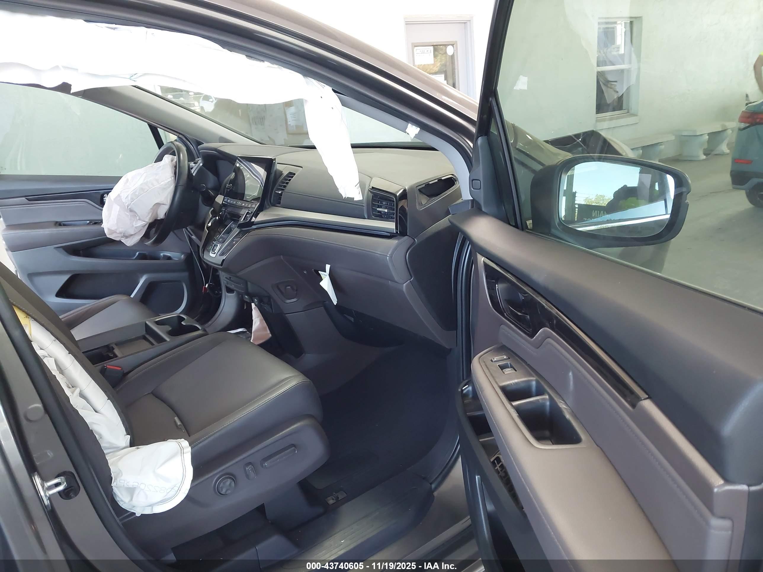 HONDA ODYSSEY image 5