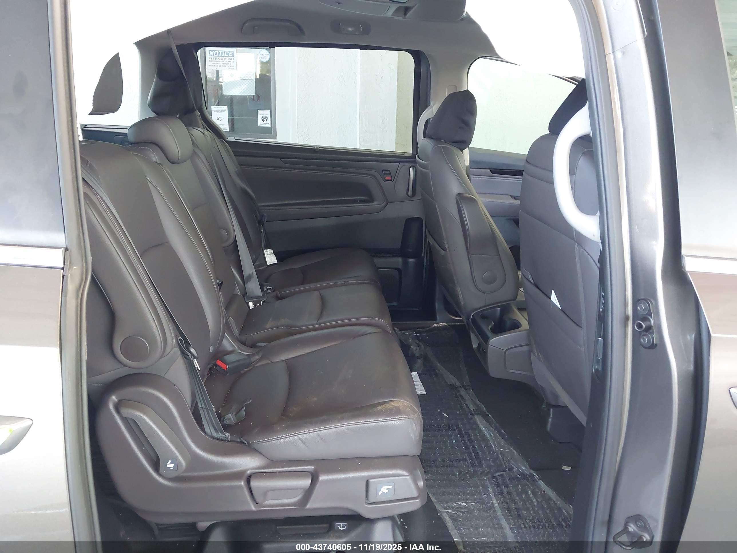 HONDA ODYSSEY image 8