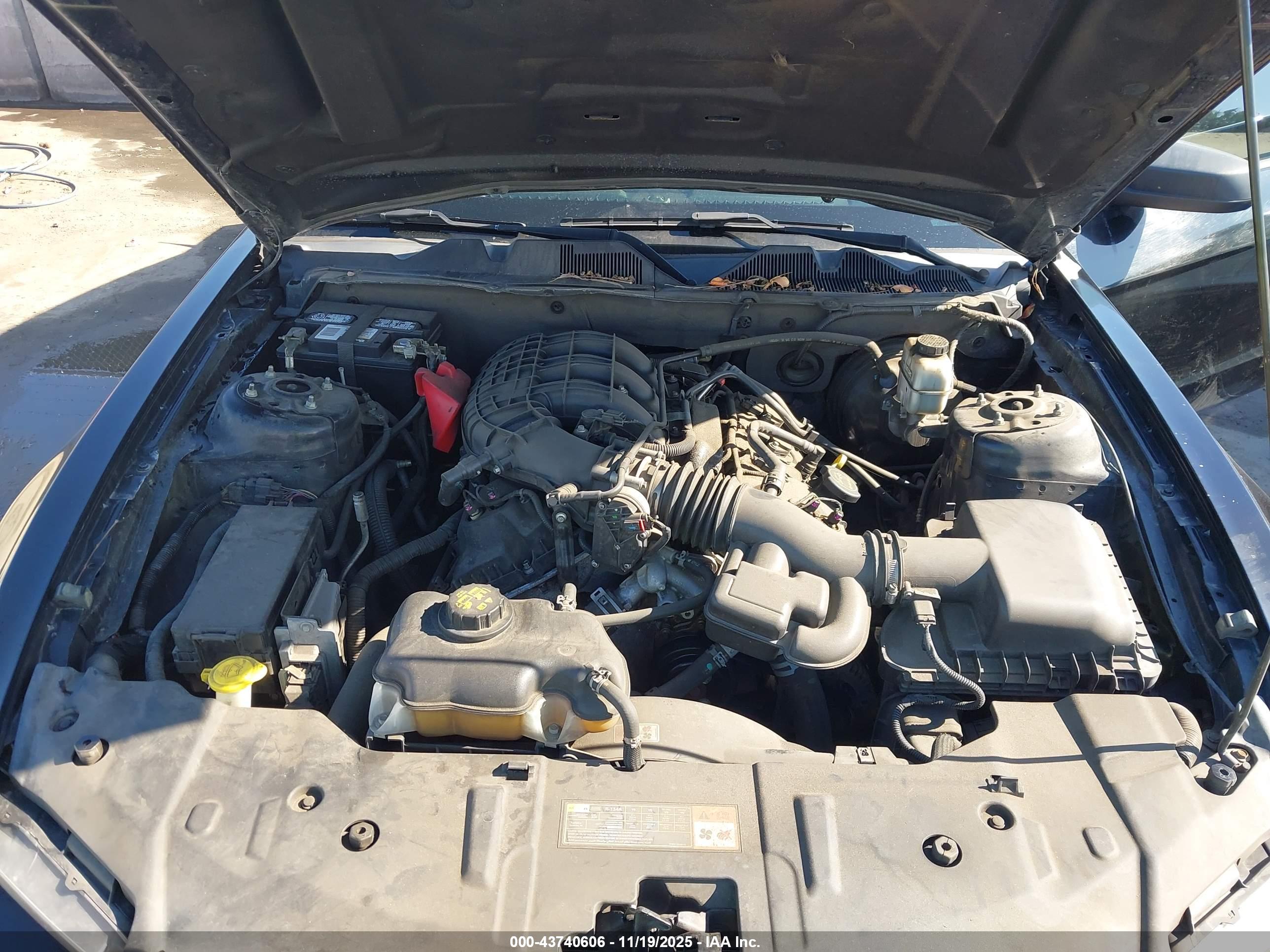 FORD MUSTANG image 10