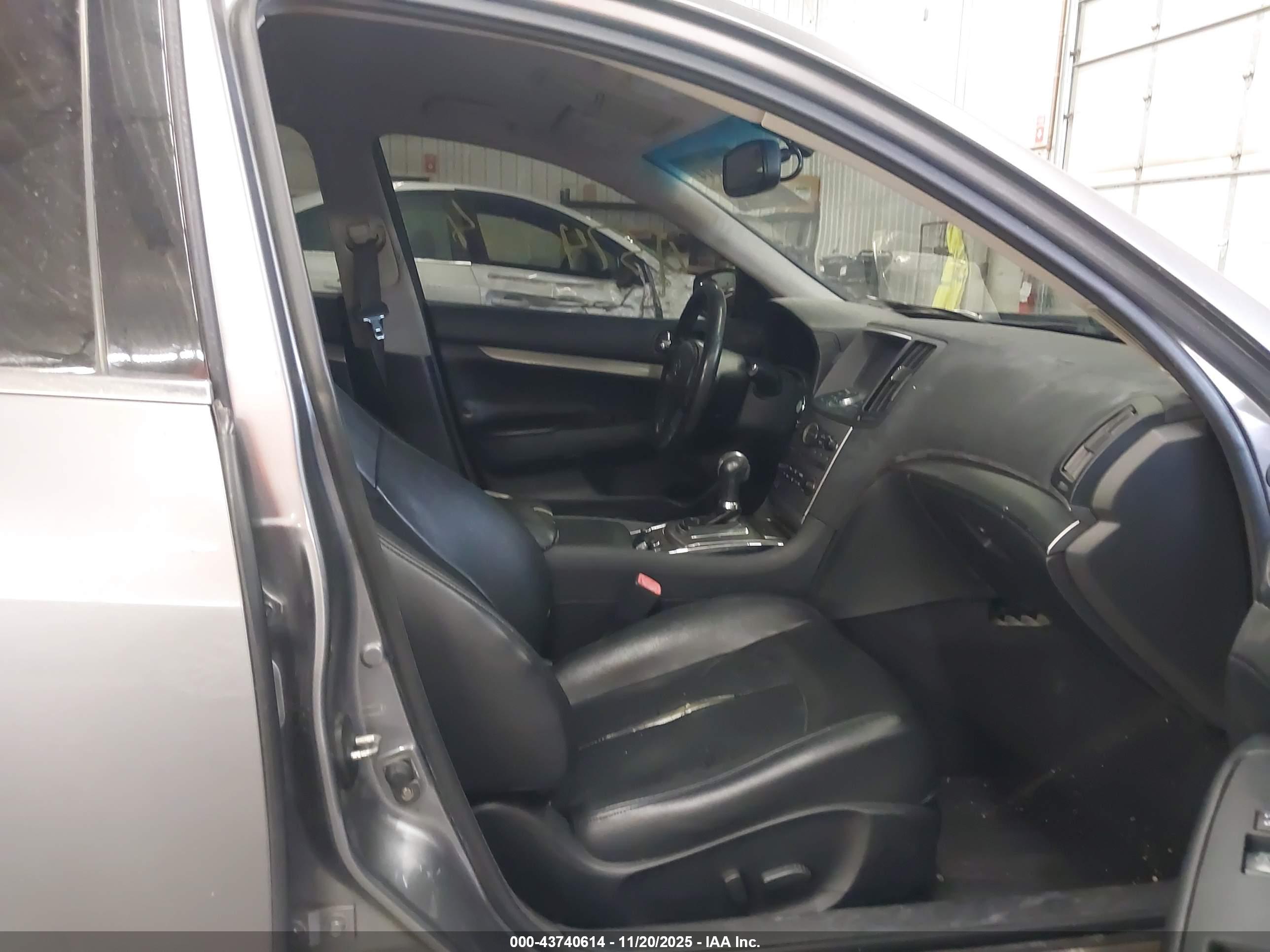 INFINITI G37X image 5