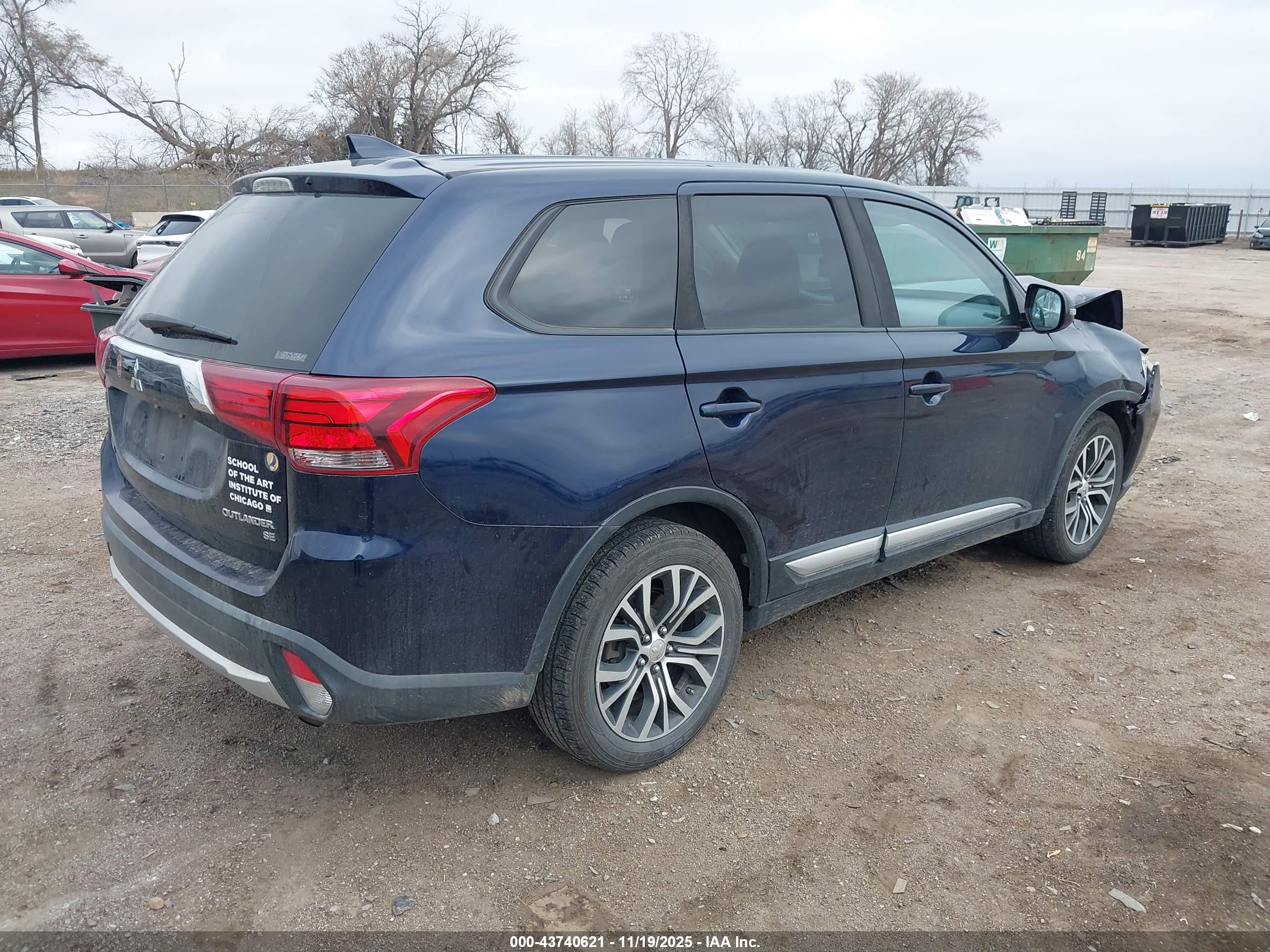 MITSUBISHI OUTLANDER image 4