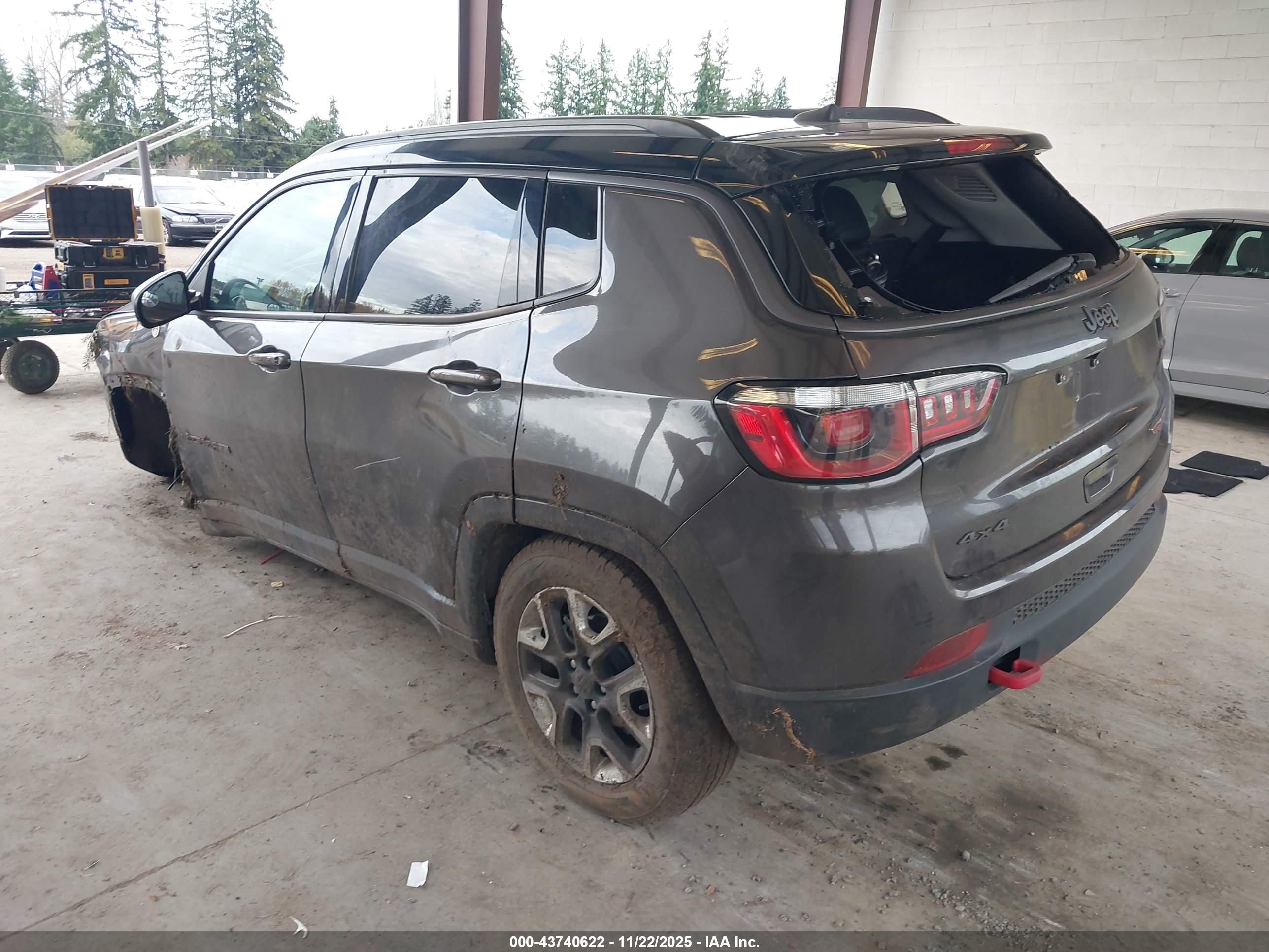 JEEP COMPASS image 3
