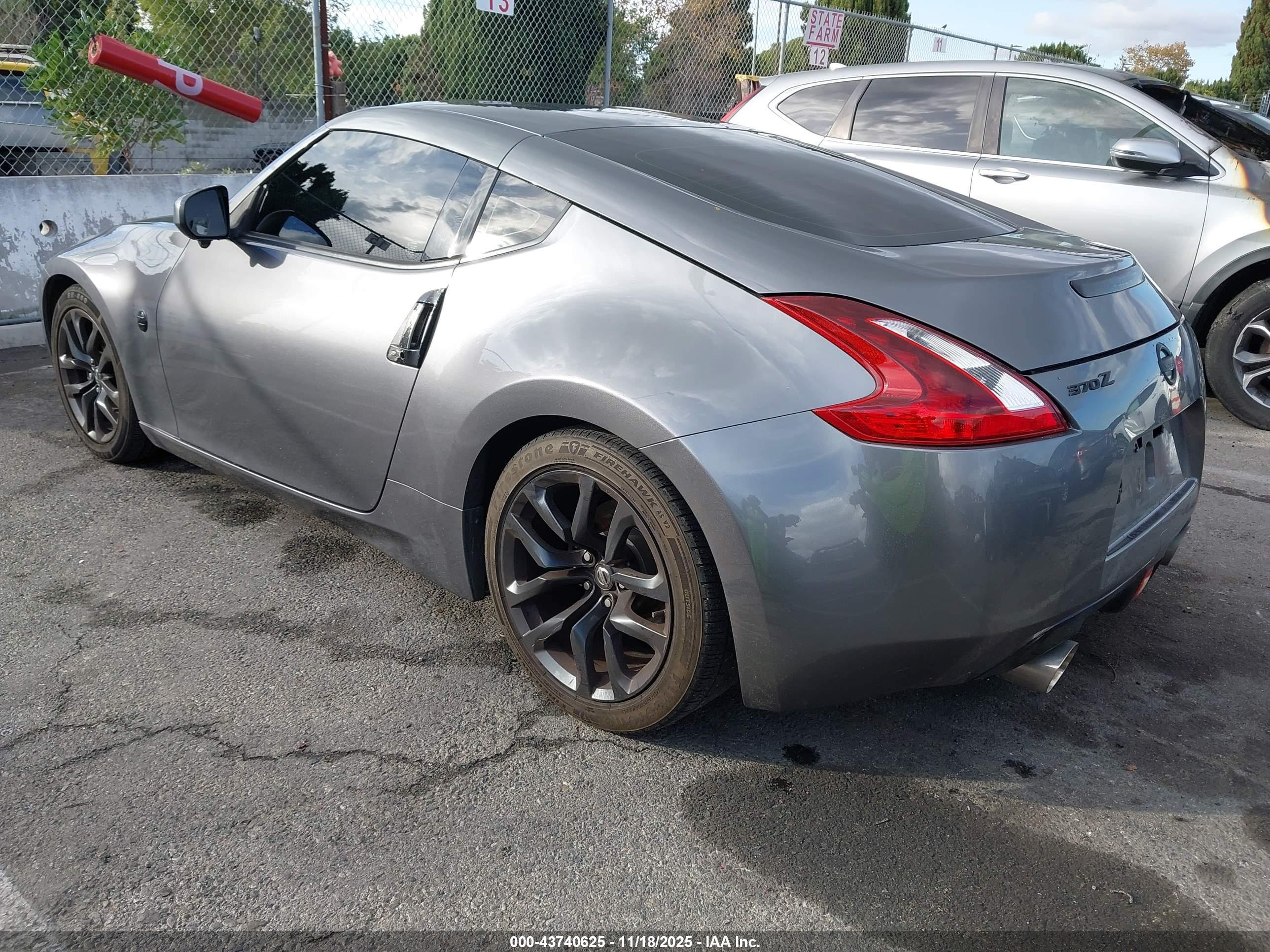 NISSAN 370Z image 3