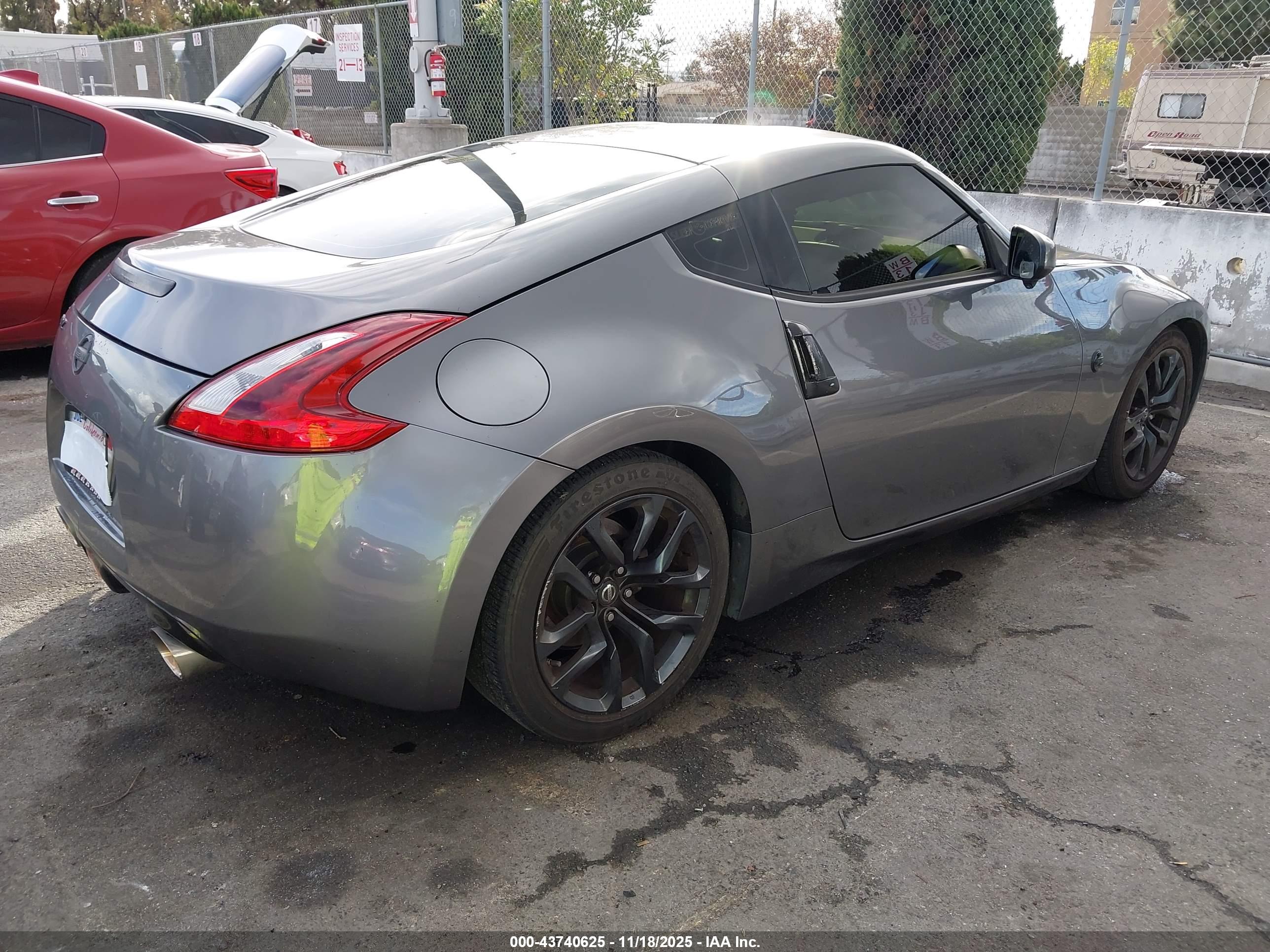 NISSAN 370Z image 4