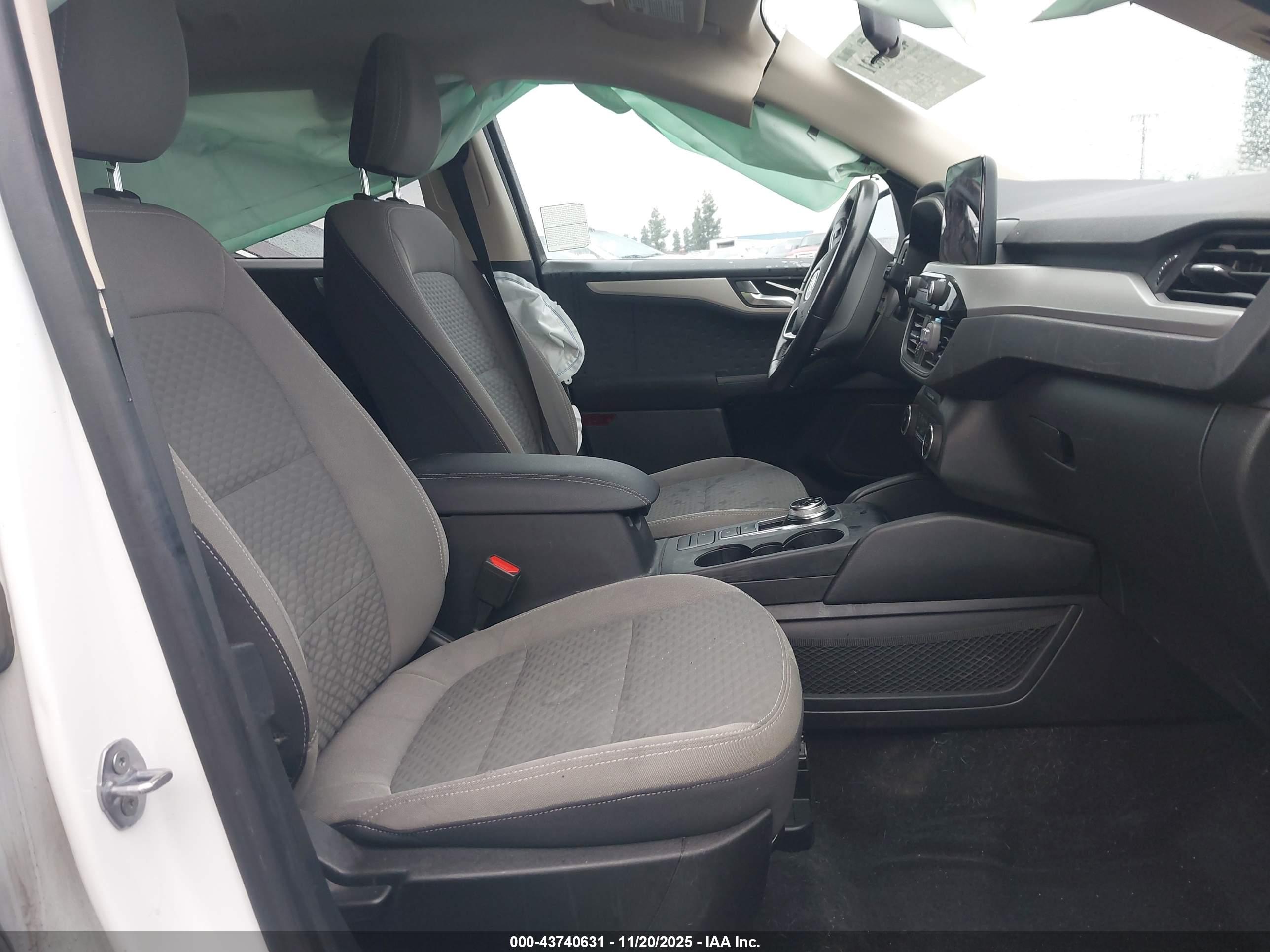 FORD ESCAPE image 5