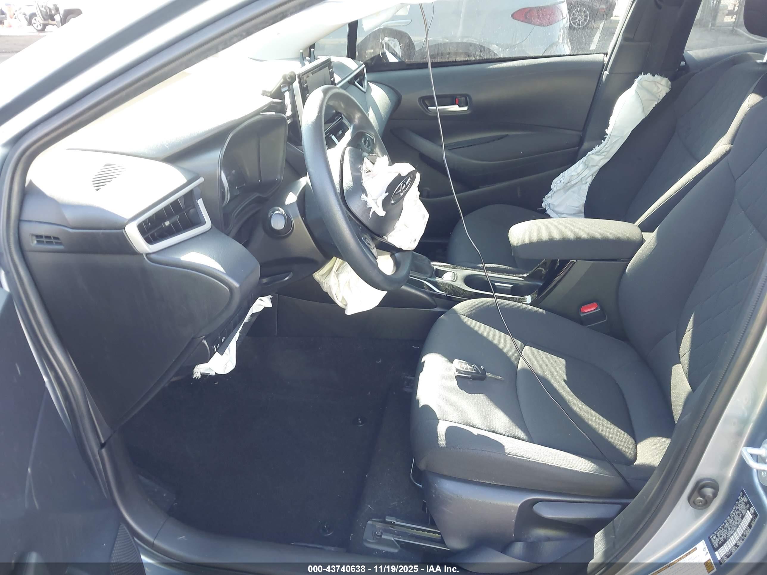 TOYOTA COROLLA image 5