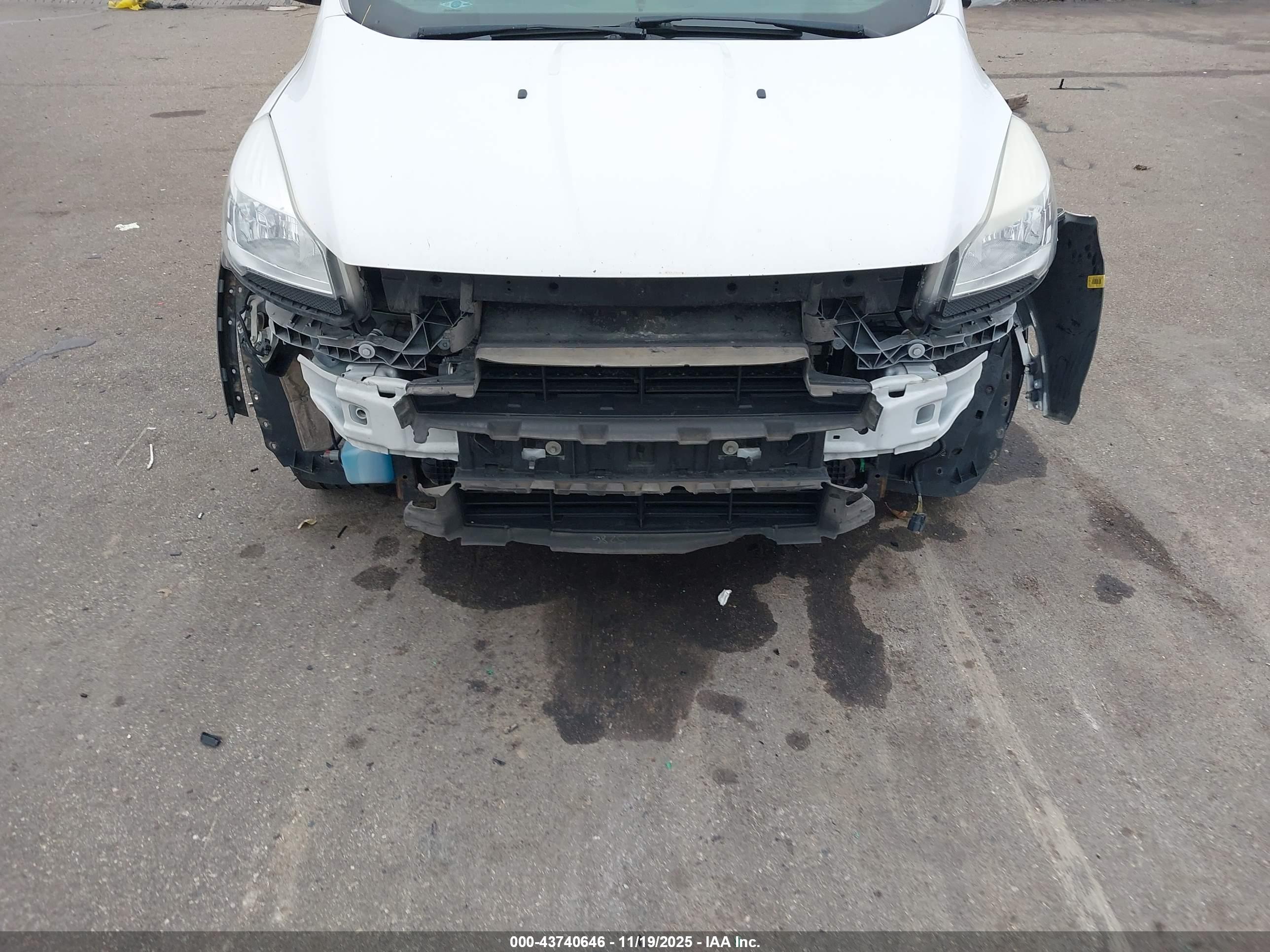 FORD ESCAPE image 6