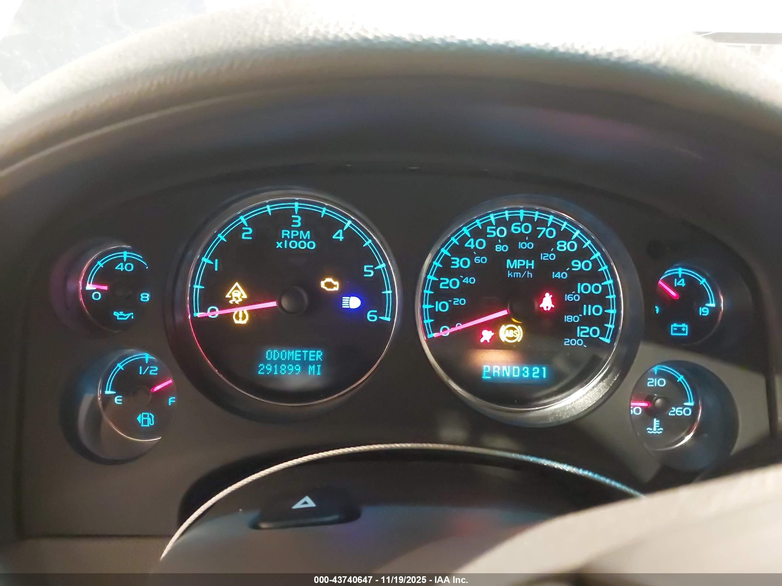 GMC YUKON image 7