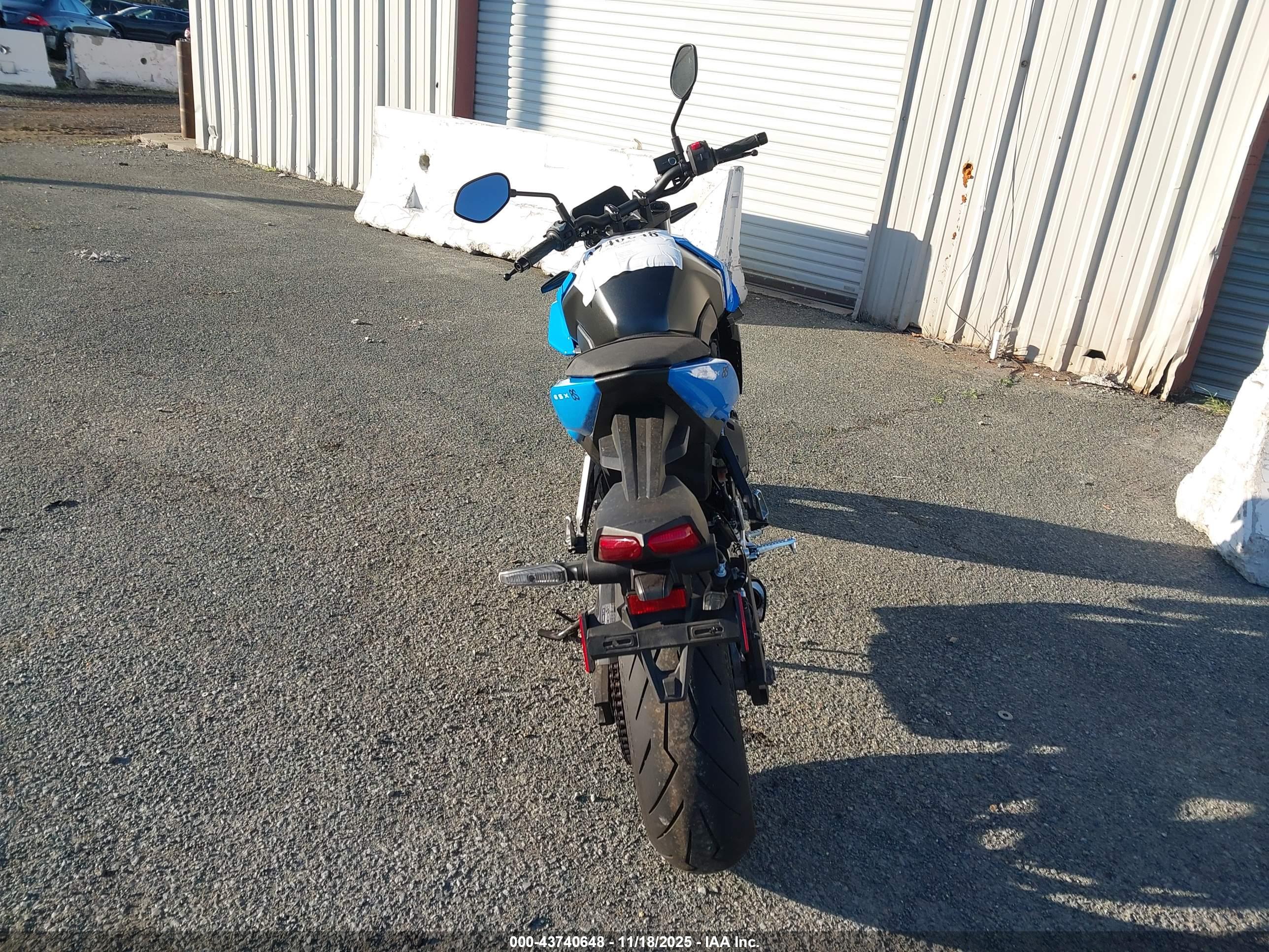 SUZUKI GSX800 image 6