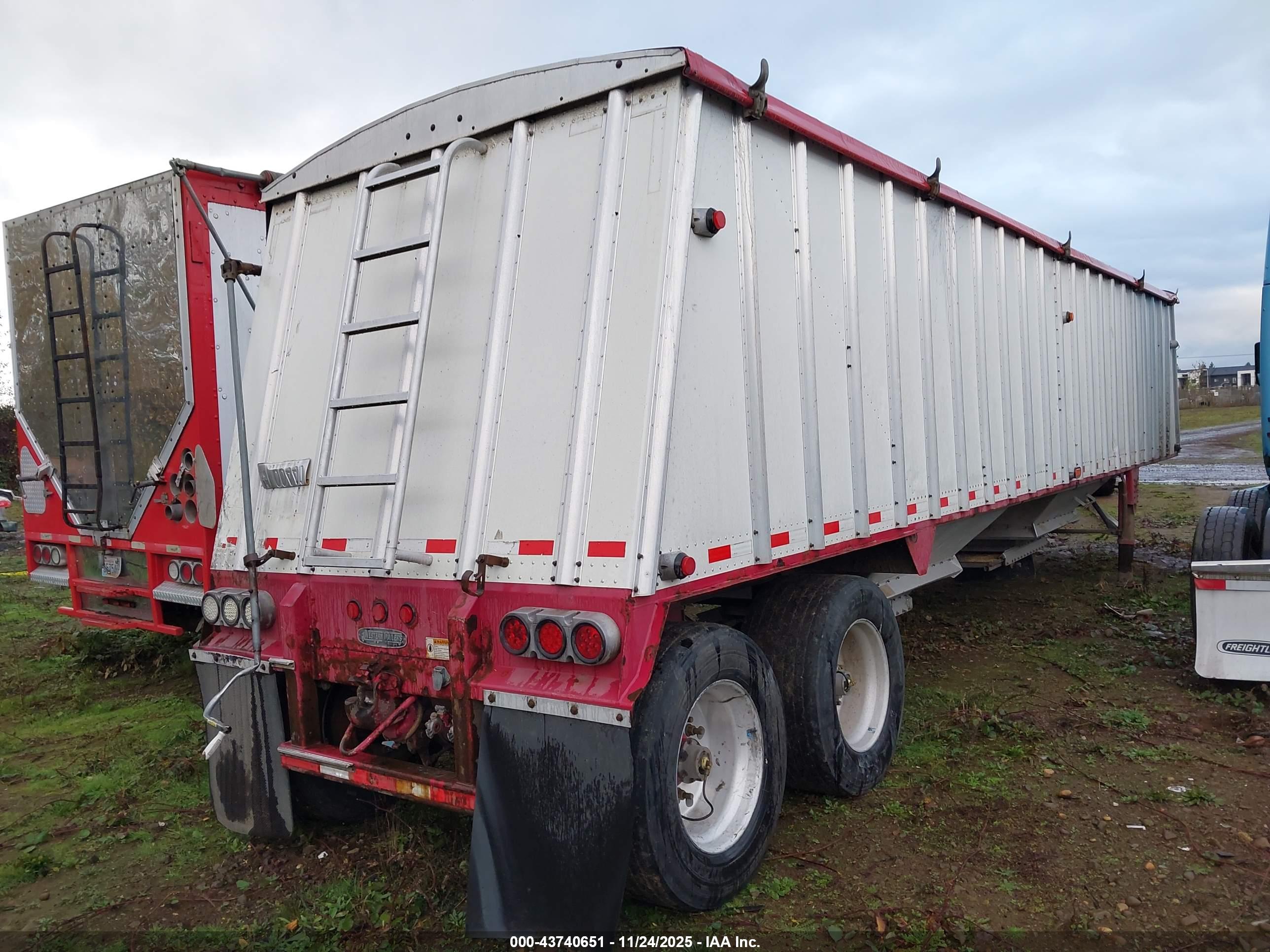WESTERN TRAILERS image 4