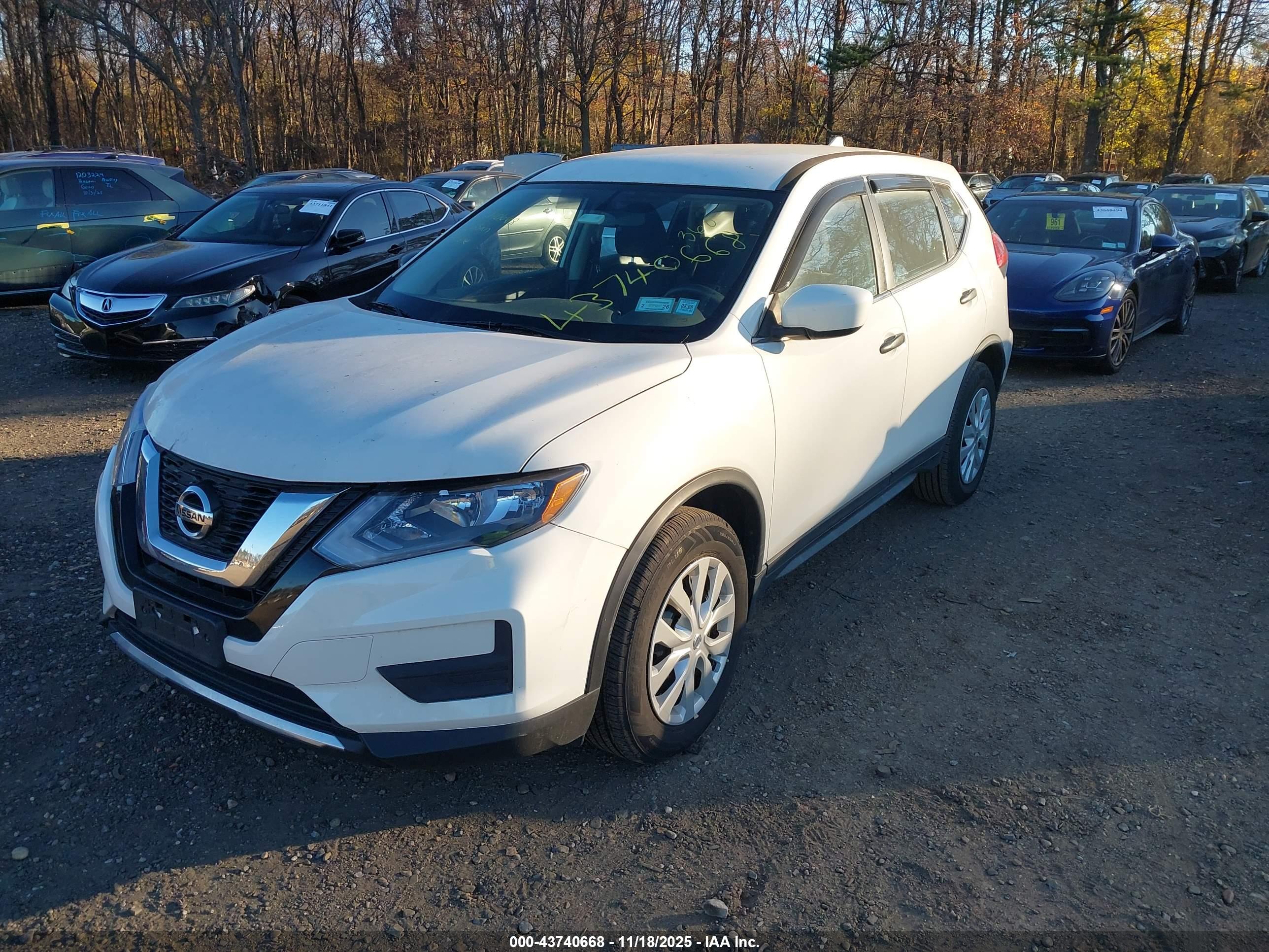 NISSAN ROGUE image 2