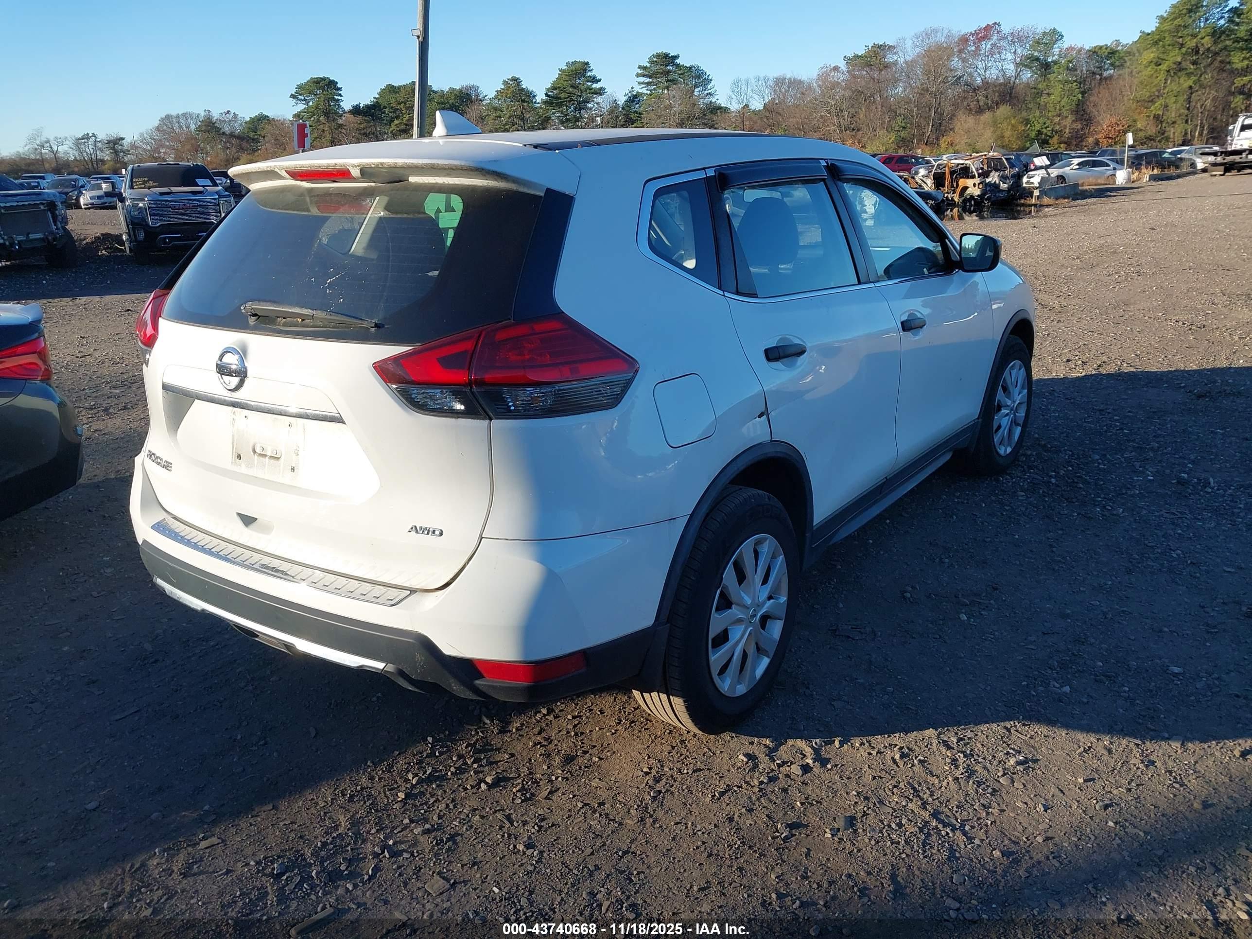 NISSAN ROGUE image 6