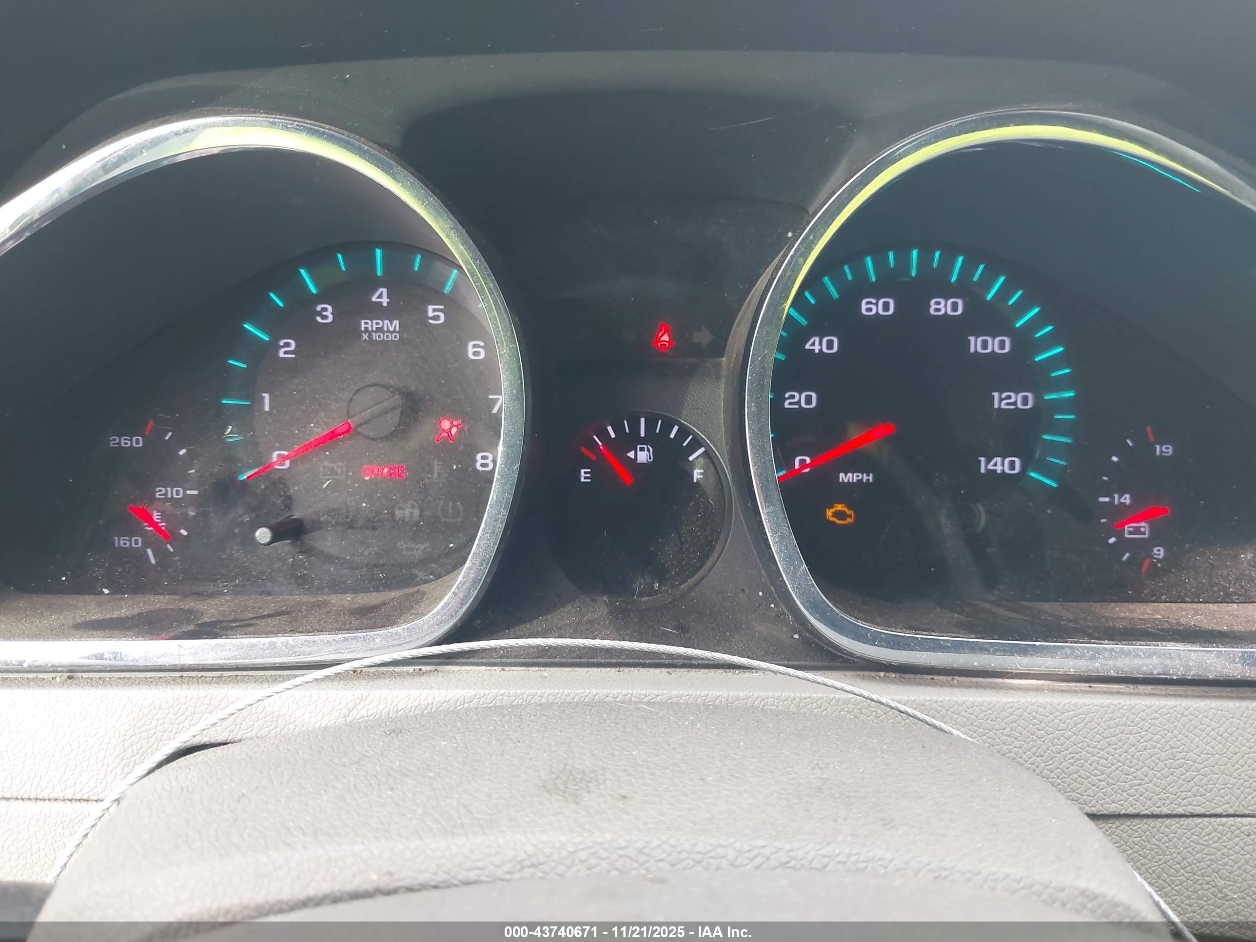 CHEVROLET TRAVERSE image 7