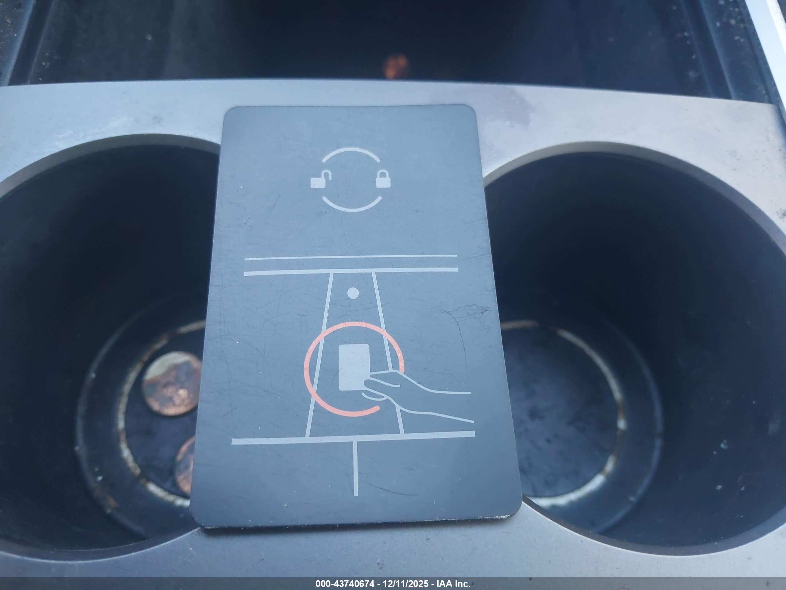 TESLA MODEL image 11