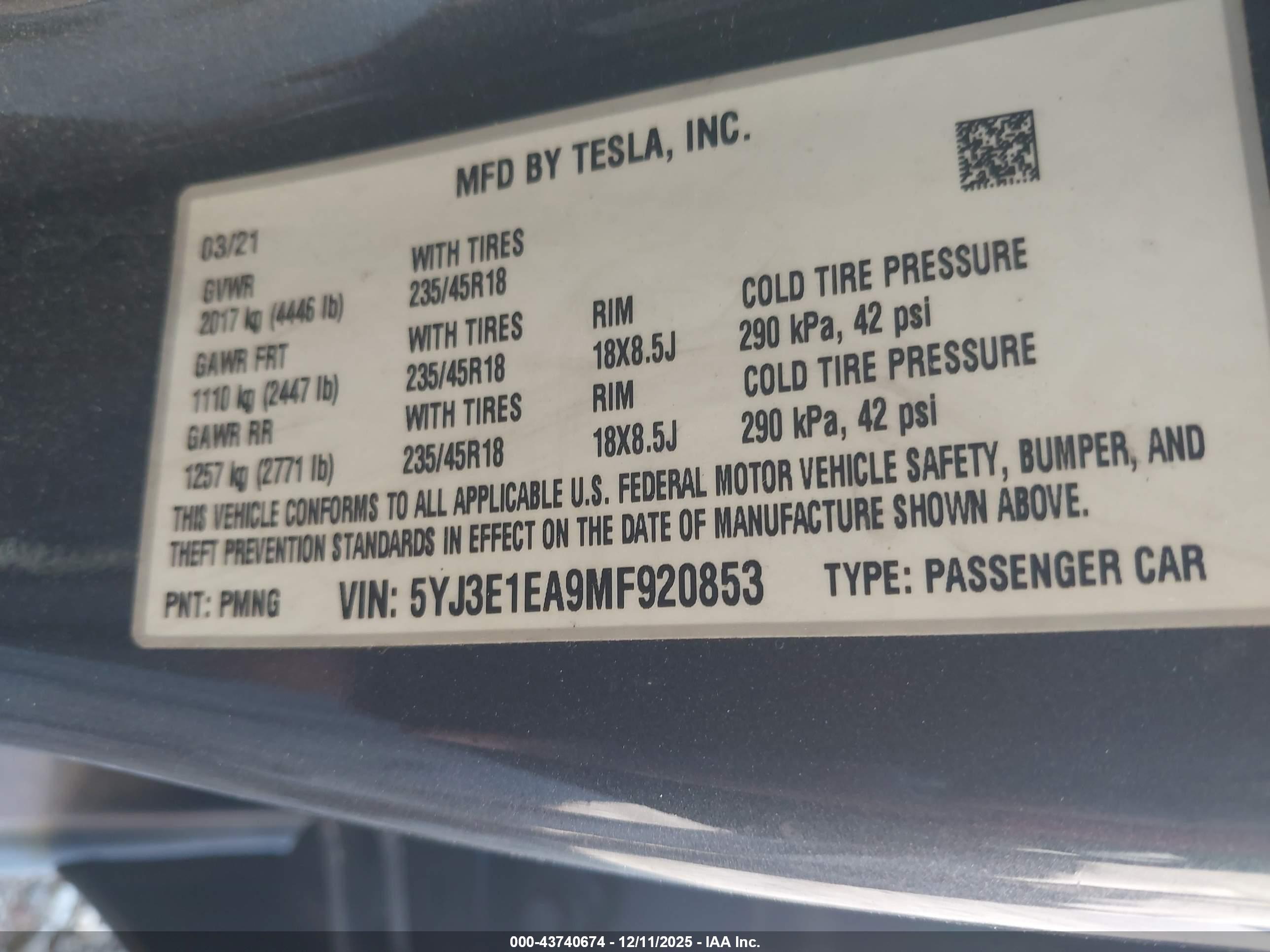 TESLA MODEL image 9