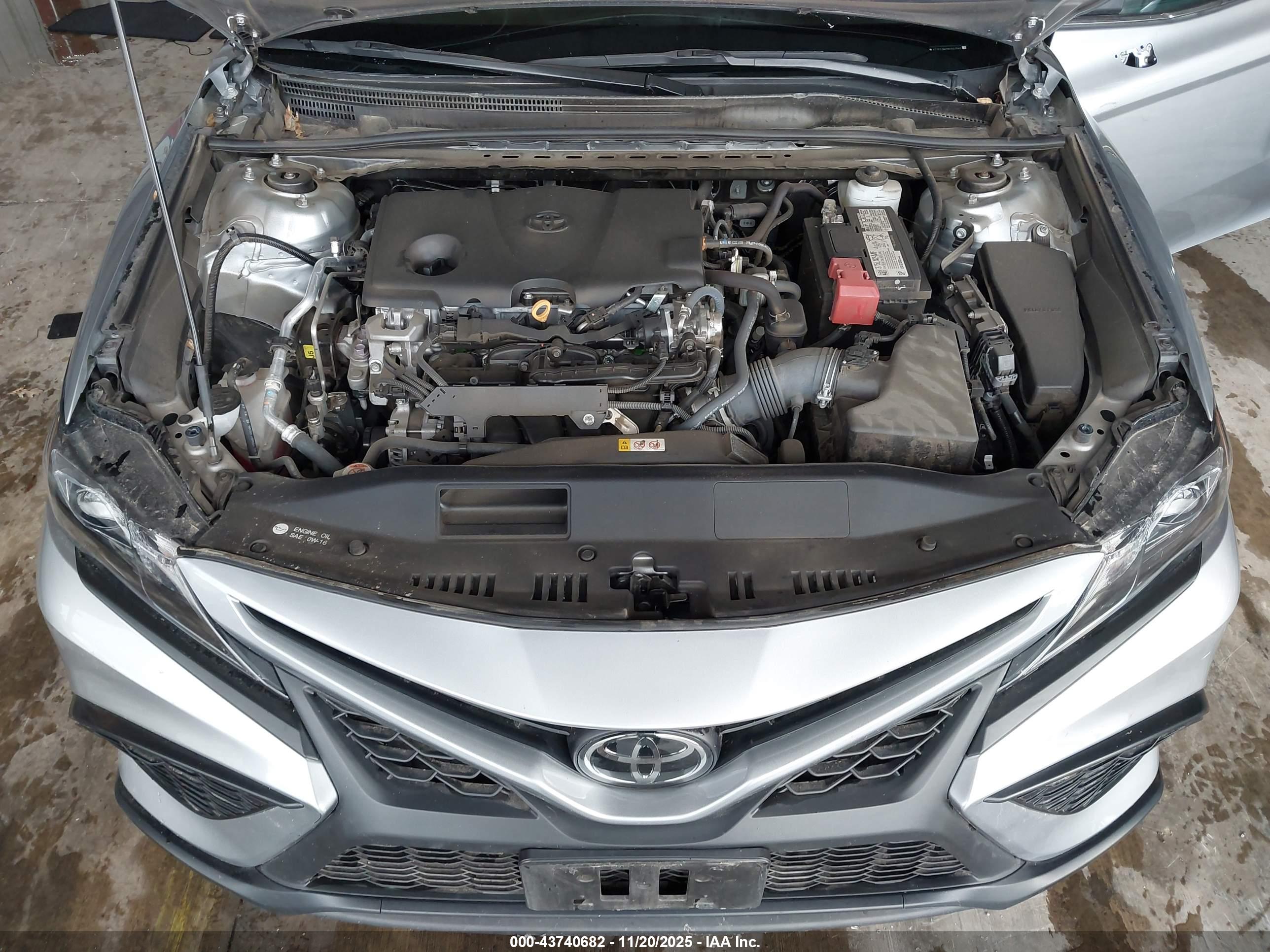 TOYOTA CAMRY image 10
