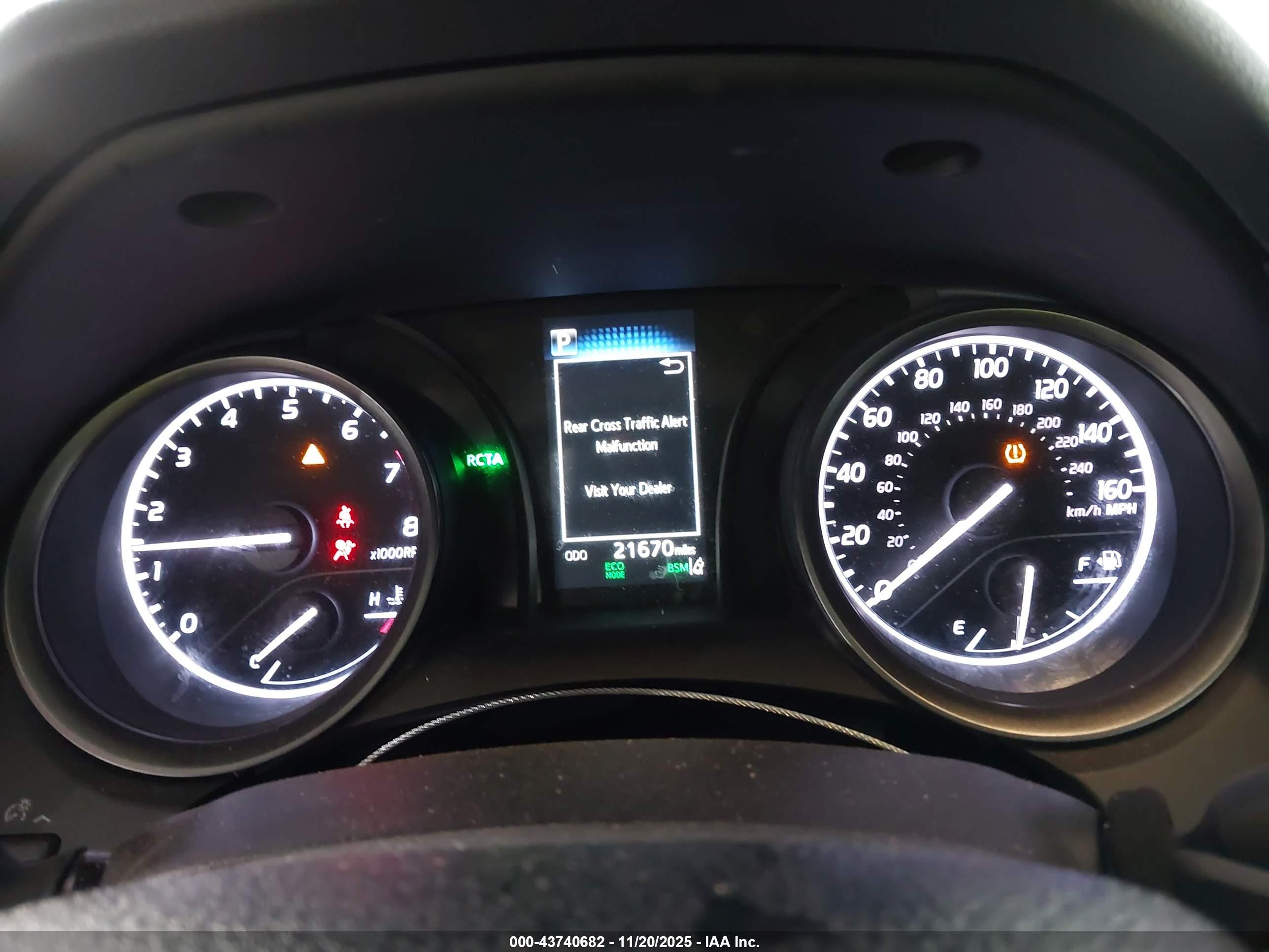 TOYOTA CAMRY image 7
