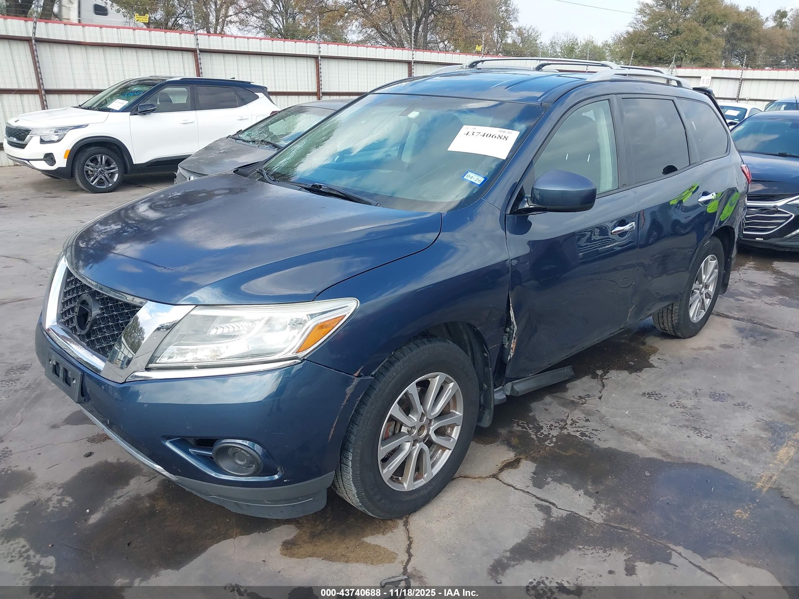 NISSAN PATHFINDER image 2