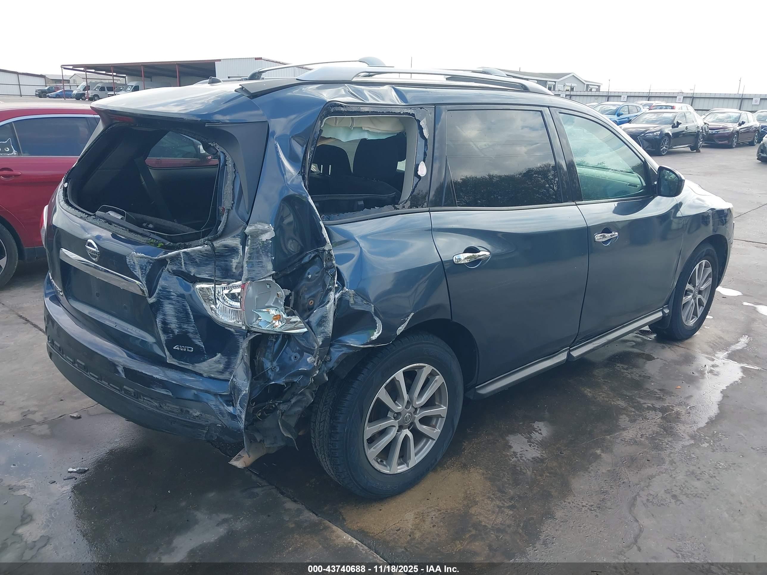 NISSAN PATHFINDER image 4