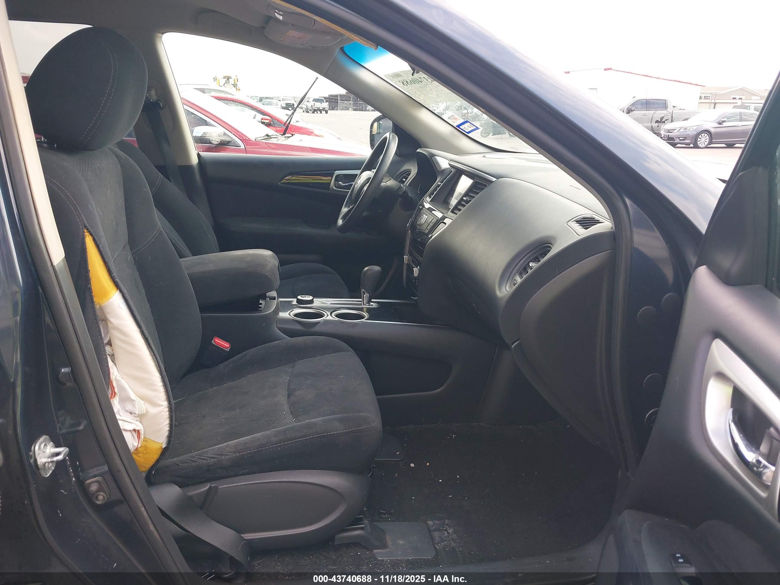 NISSAN PATHFINDER image 5