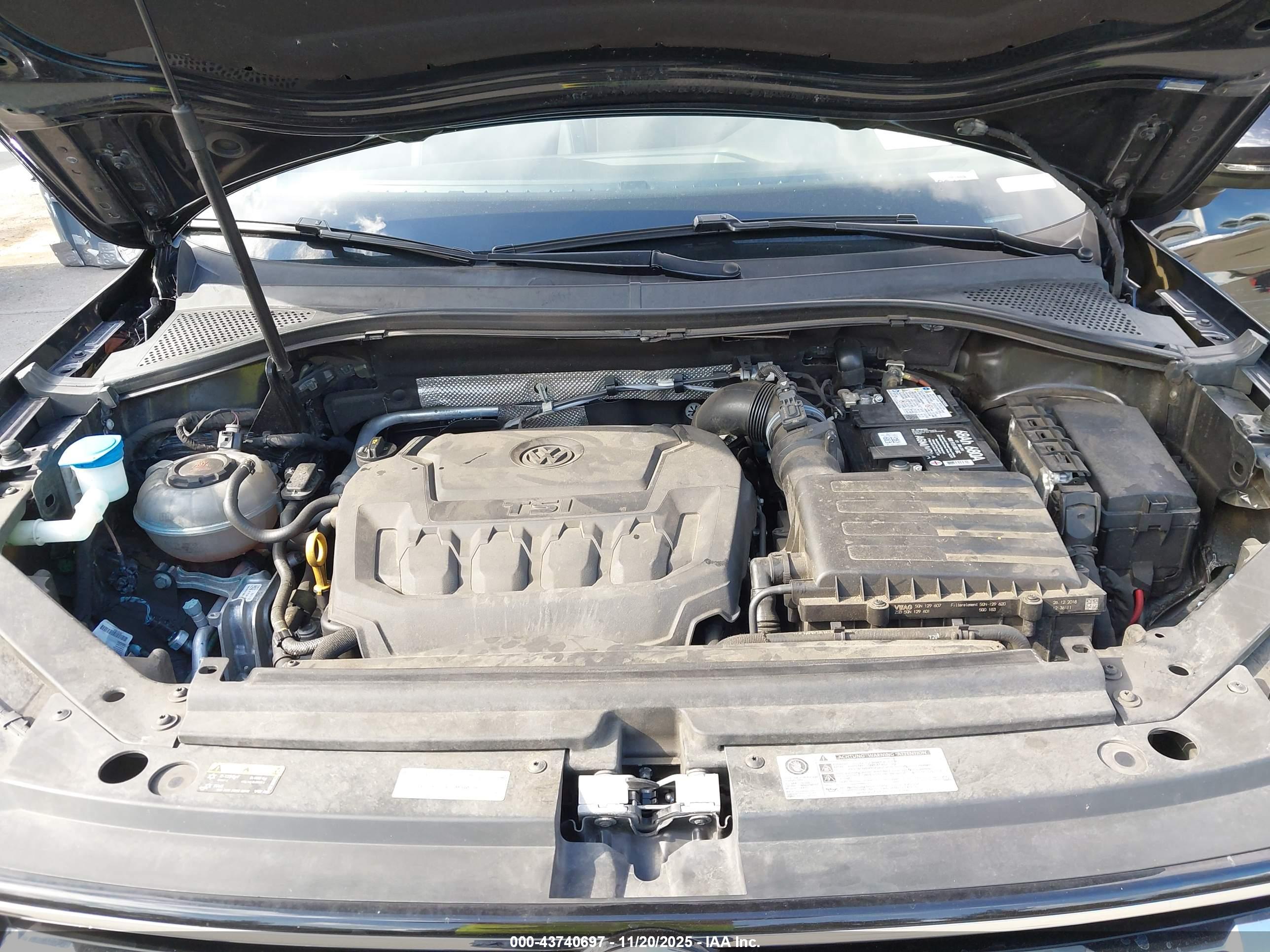 VOLKSWAGEN TIGUAN image 10