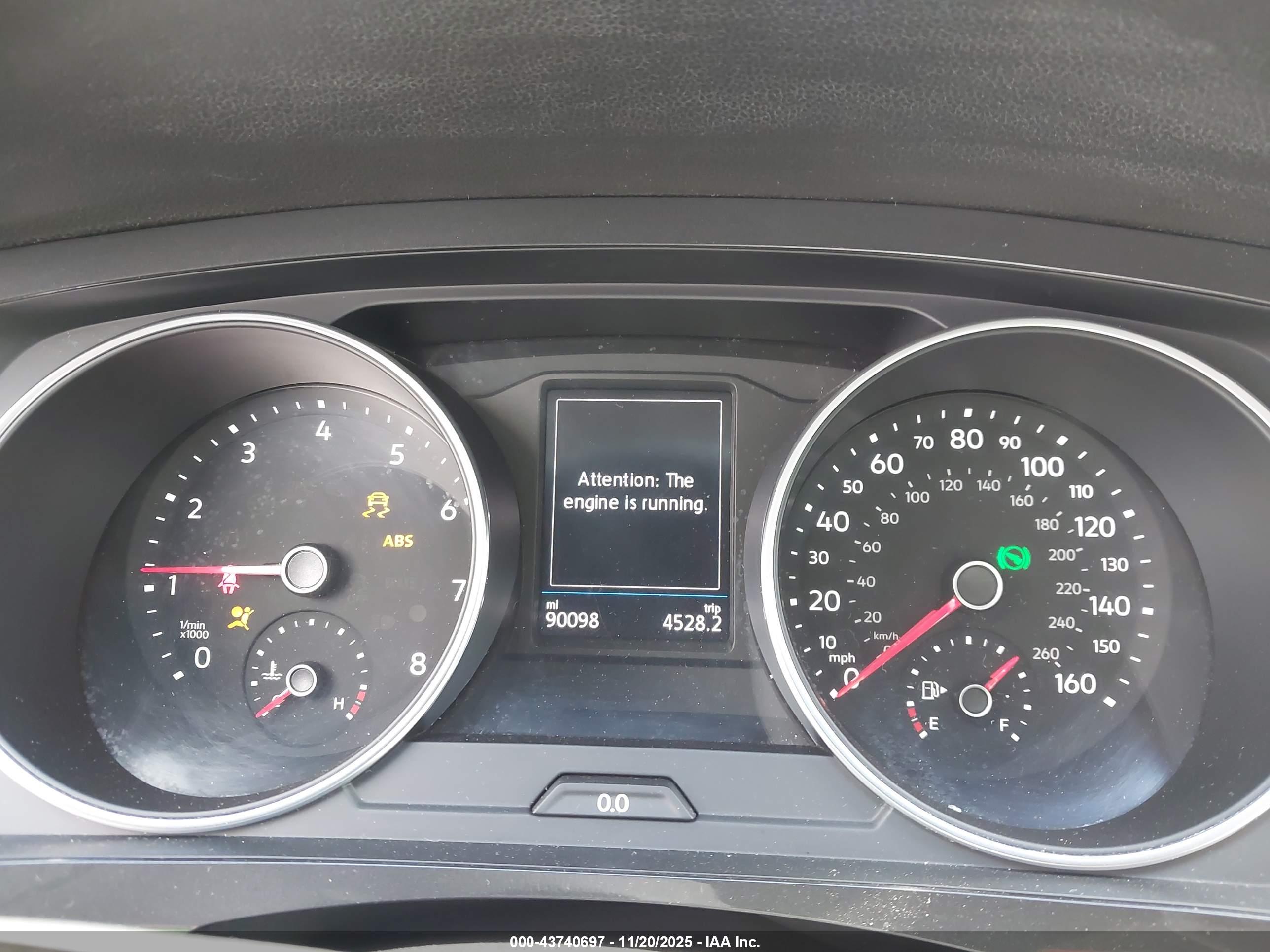 VOLKSWAGEN TIGUAN image 7