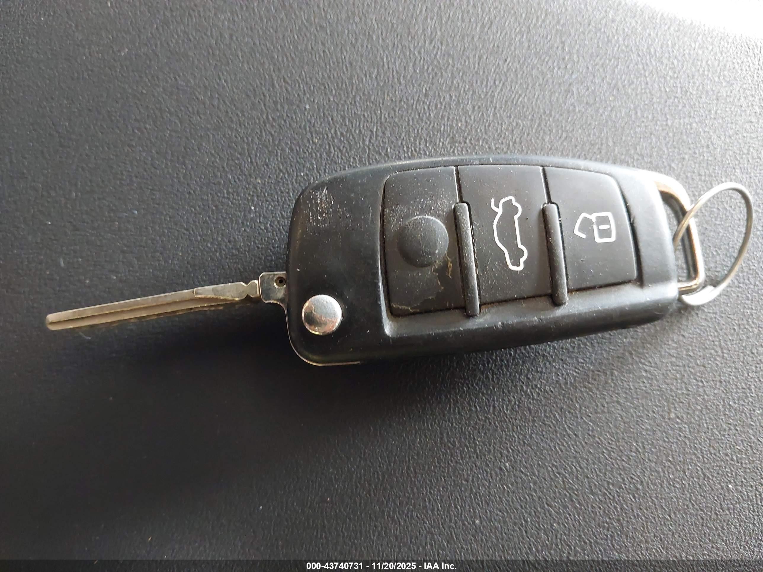 AUDI TT image 11