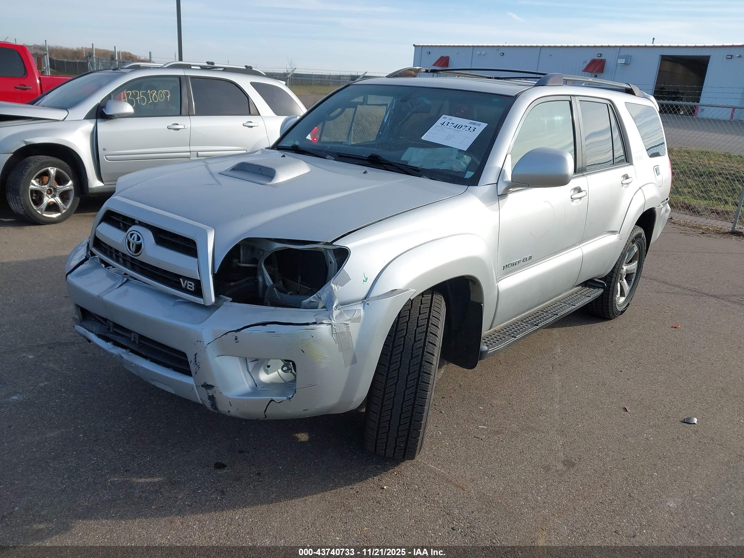 TOYOTA 4RUNNER image 2