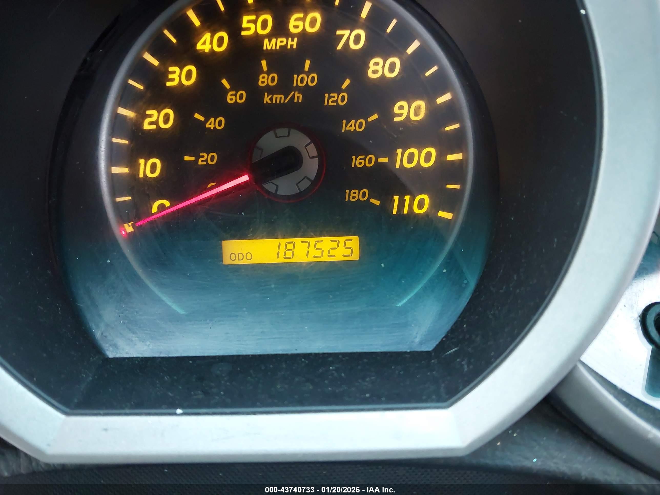 TOYOTA 4RUNNER image 7