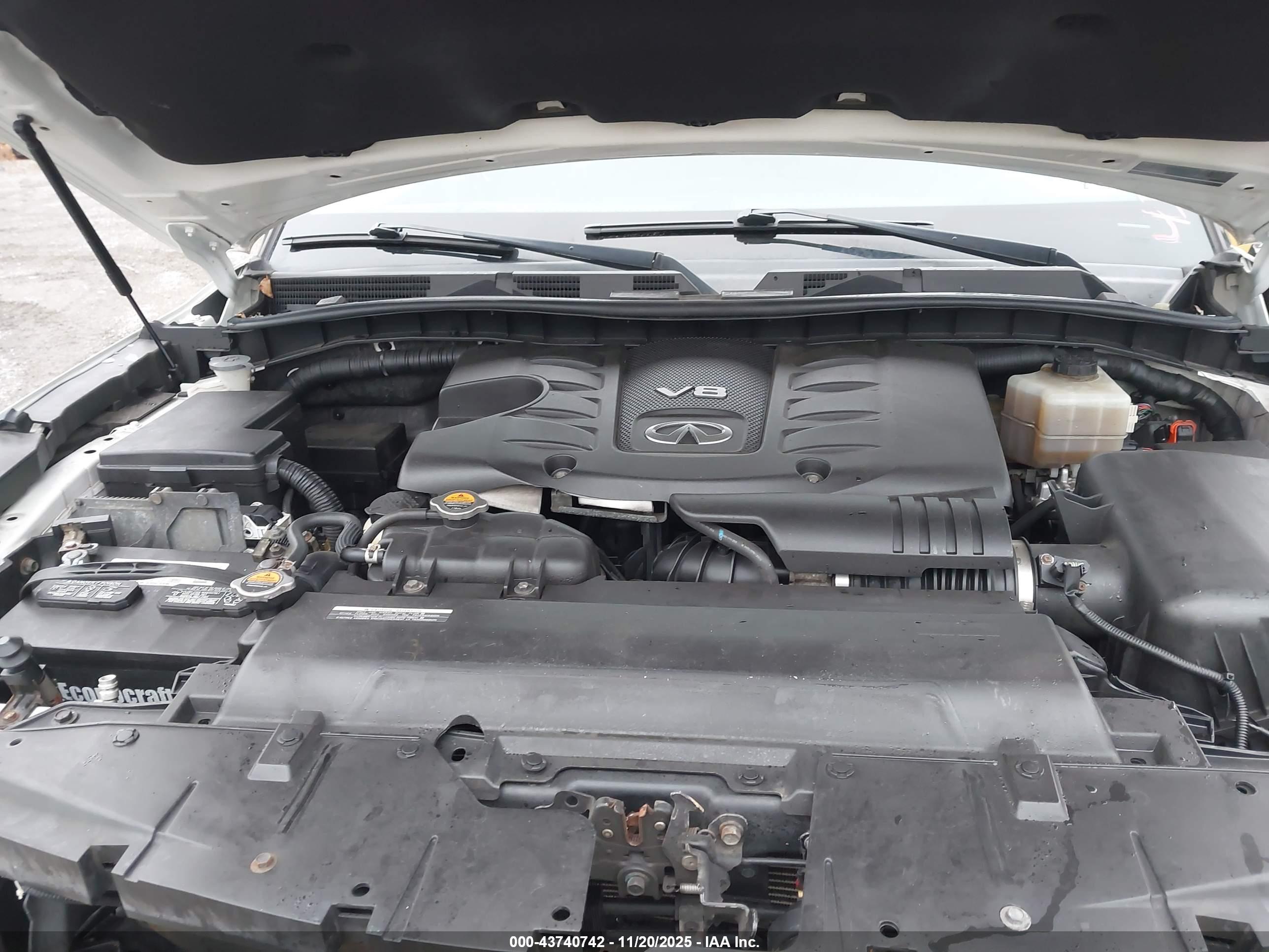 INFINITI QX56 image 10