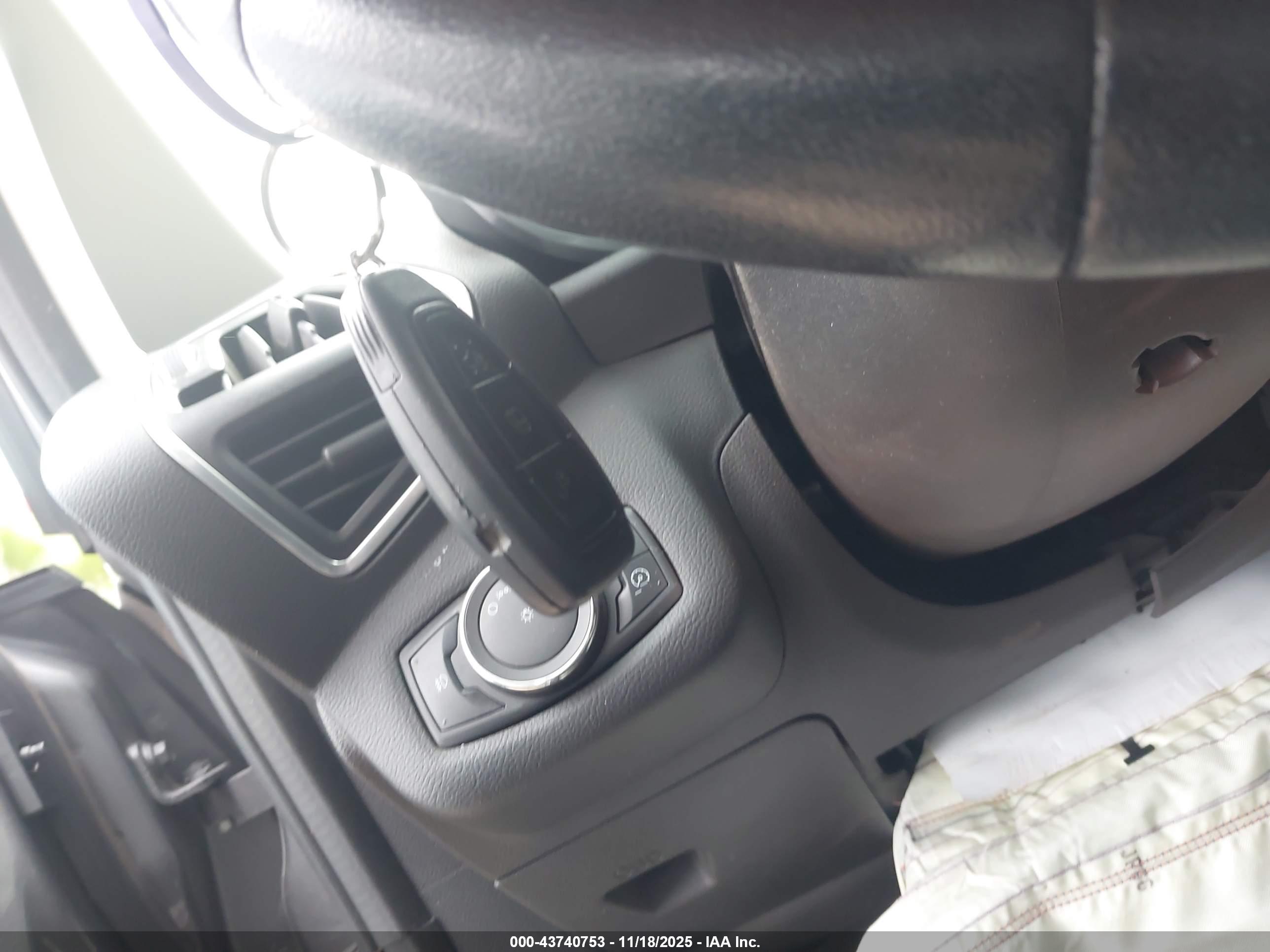 FORD C-MAX image 11