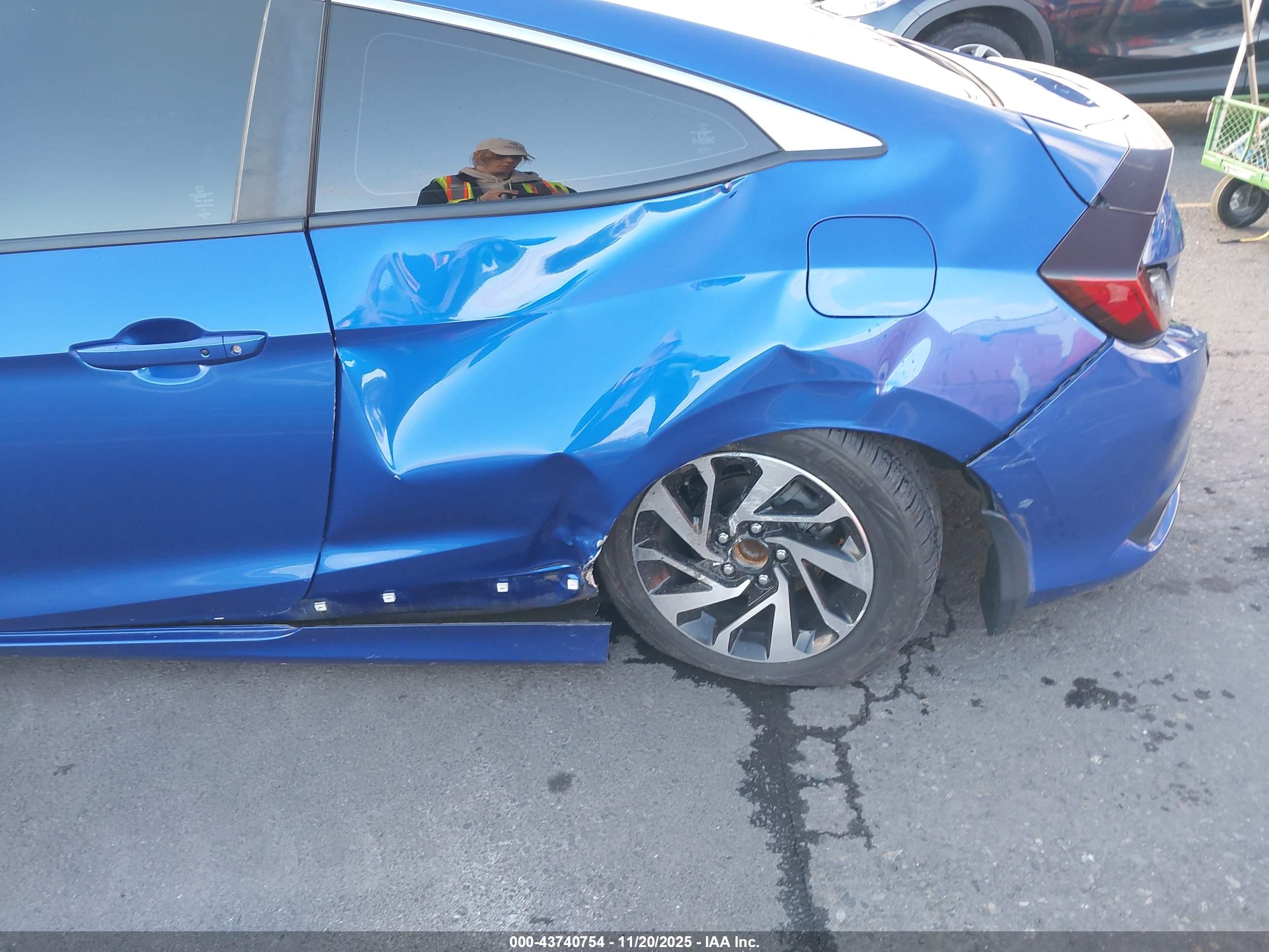 HONDA CIVIC image 6