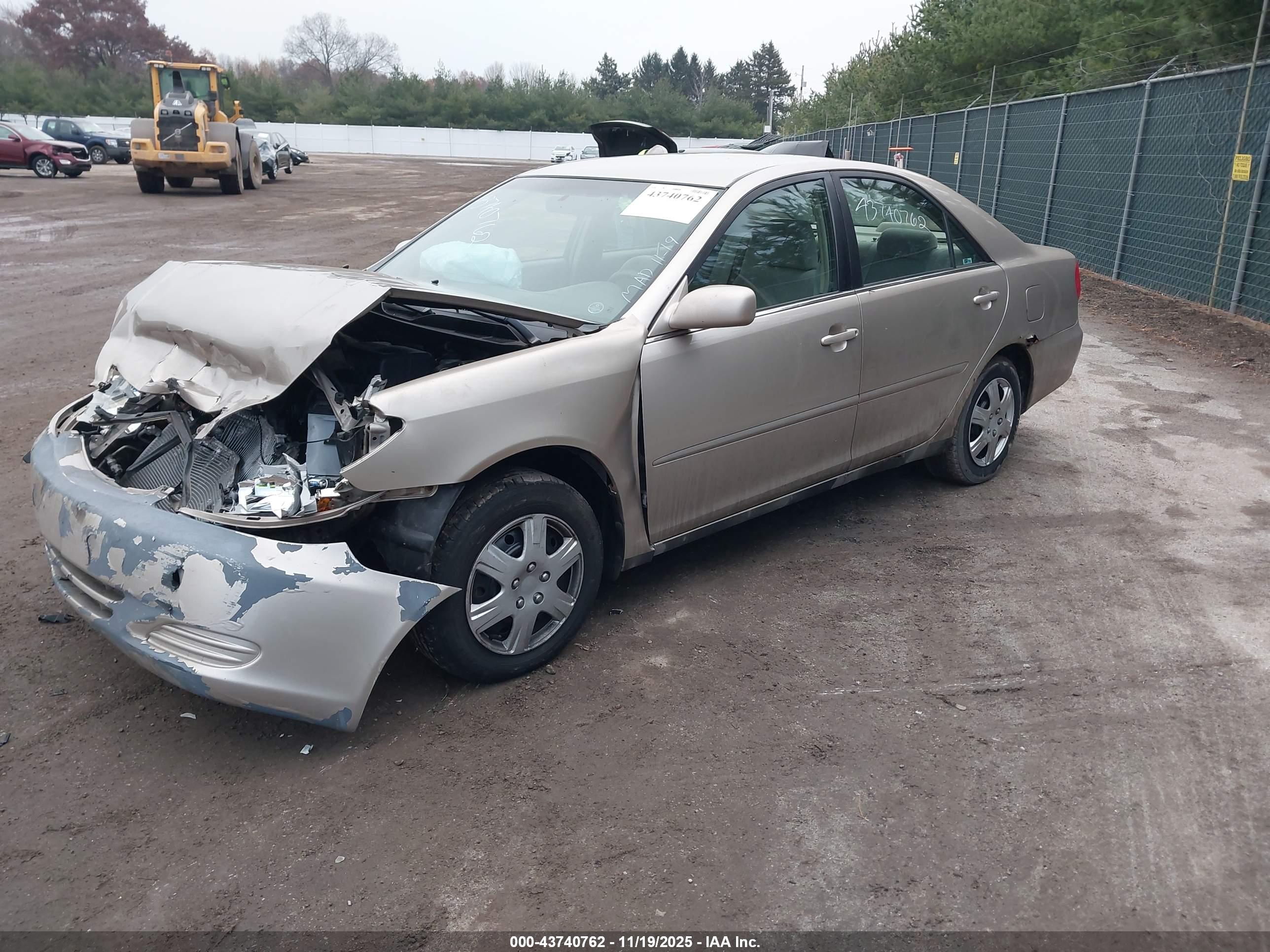 TOYOTA CAMRY image 2