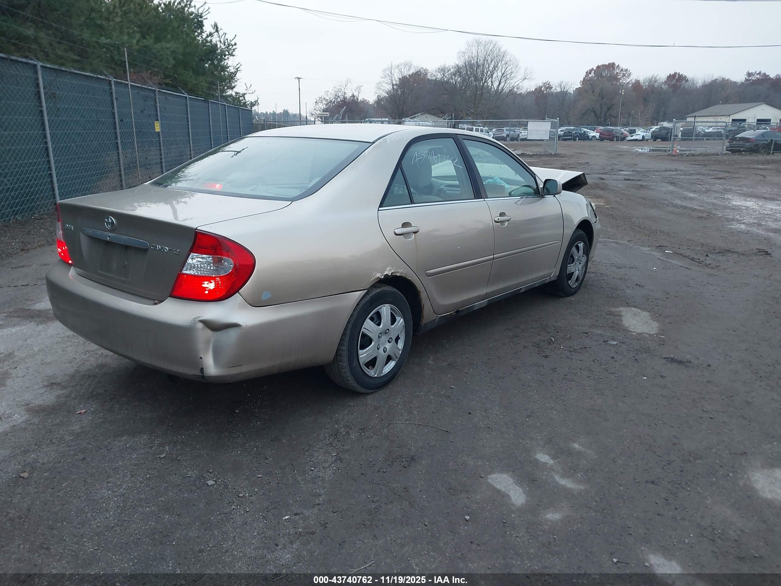 TOYOTA CAMRY image 4