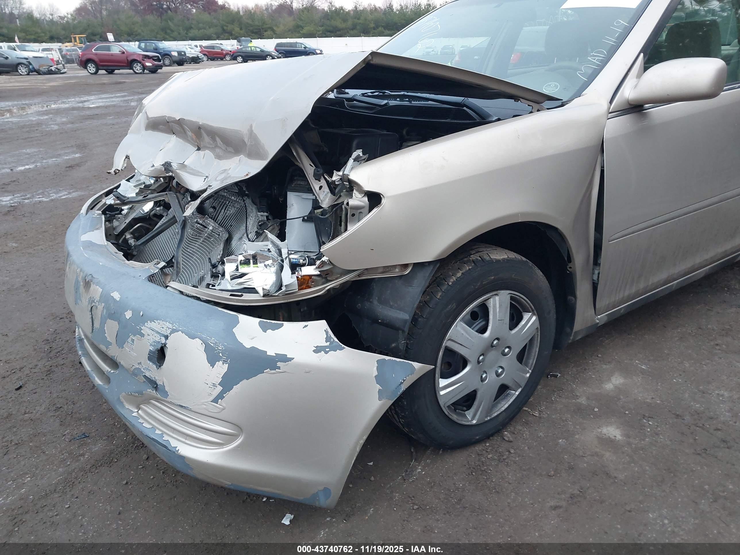 TOYOTA CAMRY image 6