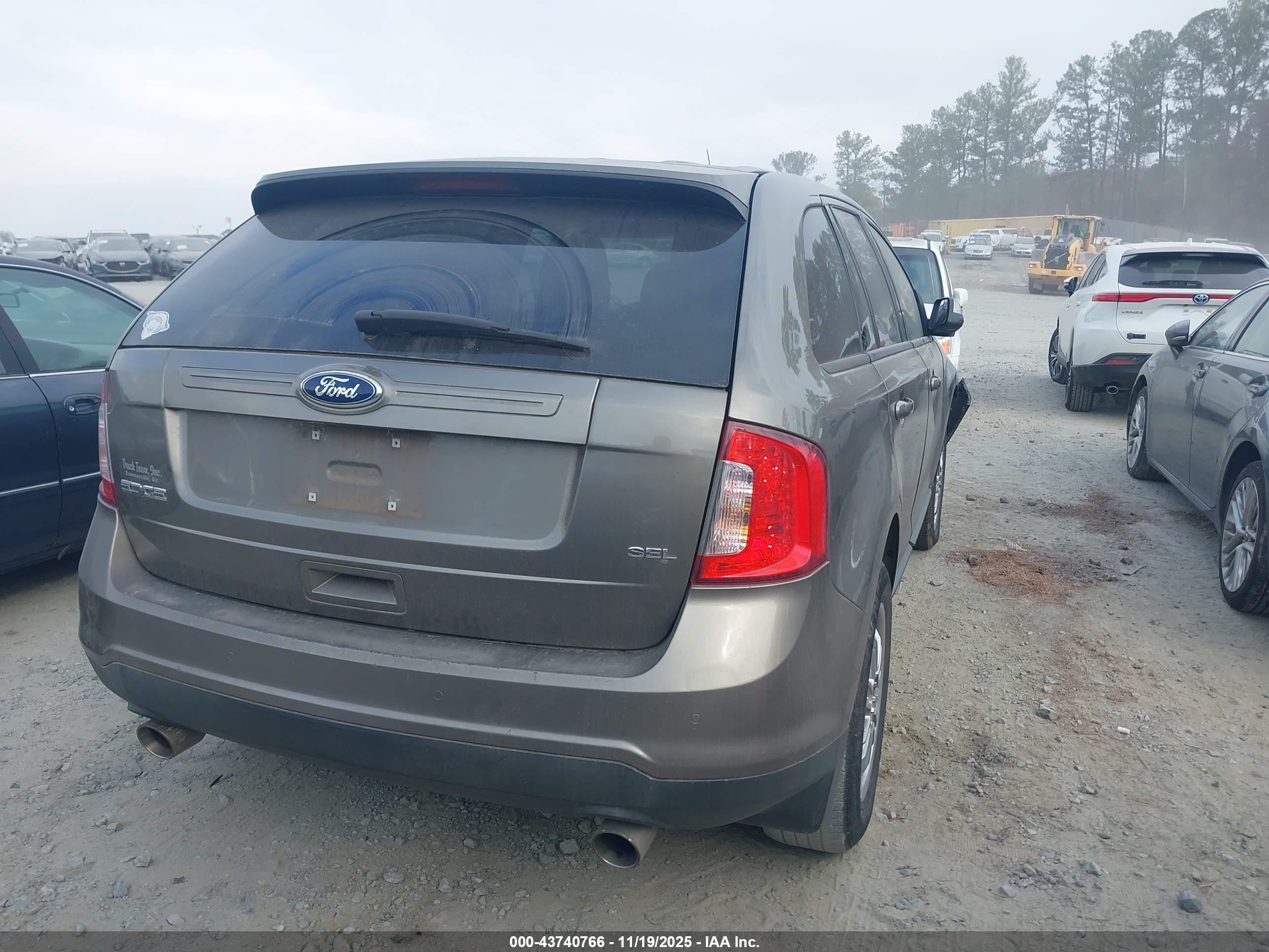 FORD EDGE image 4