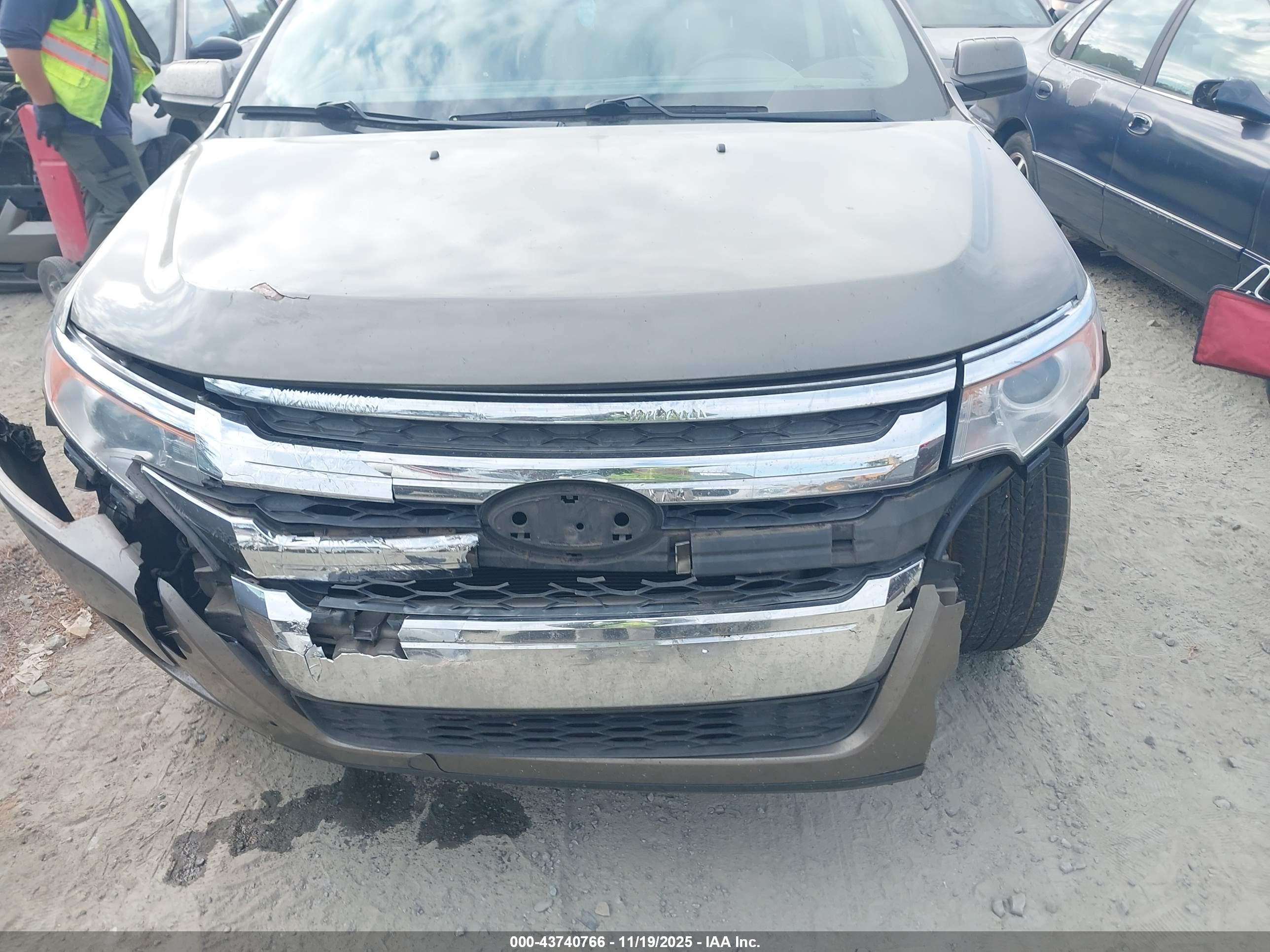 FORD EDGE image 6