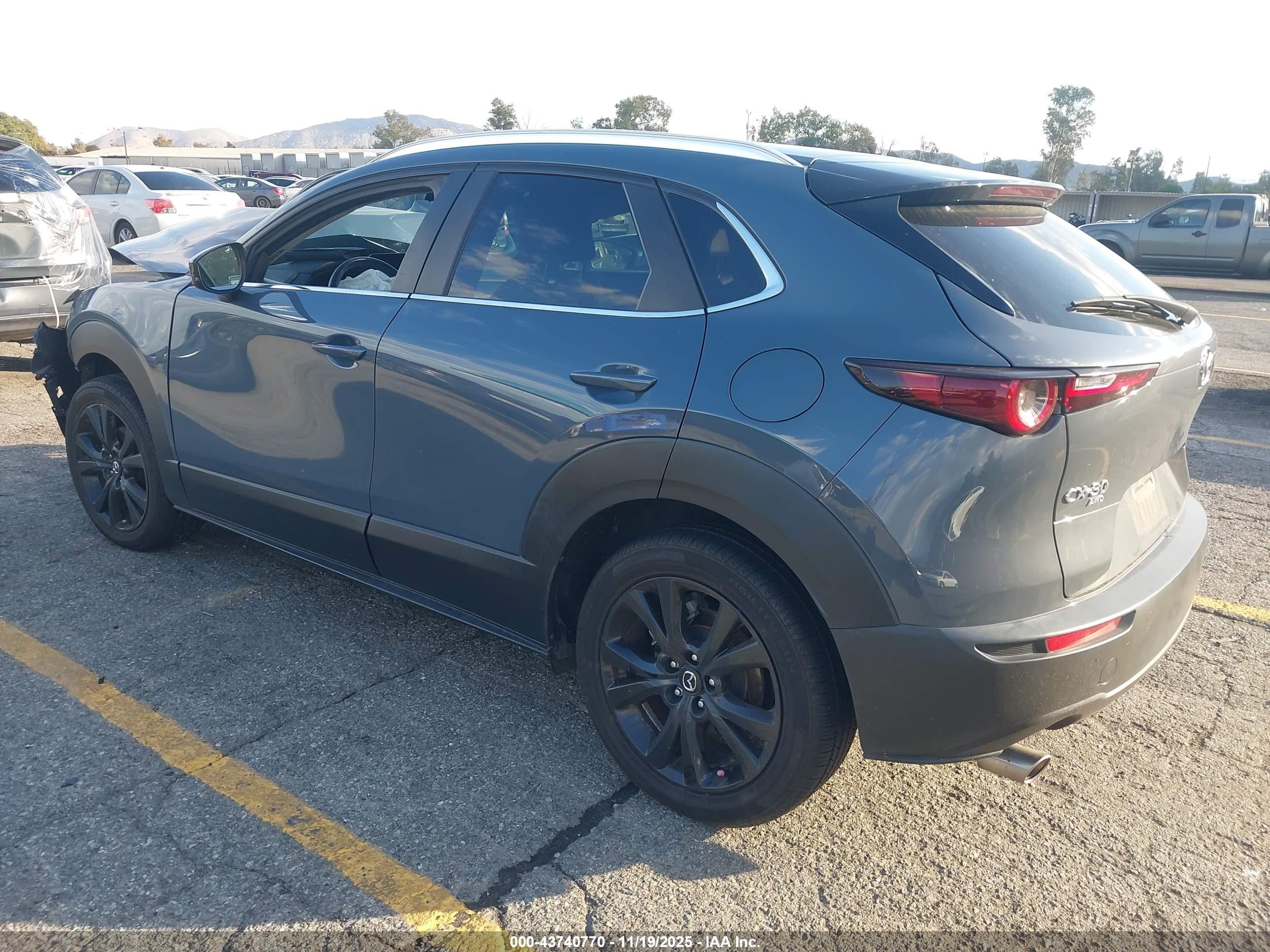 MAZDA CX-30 image 3