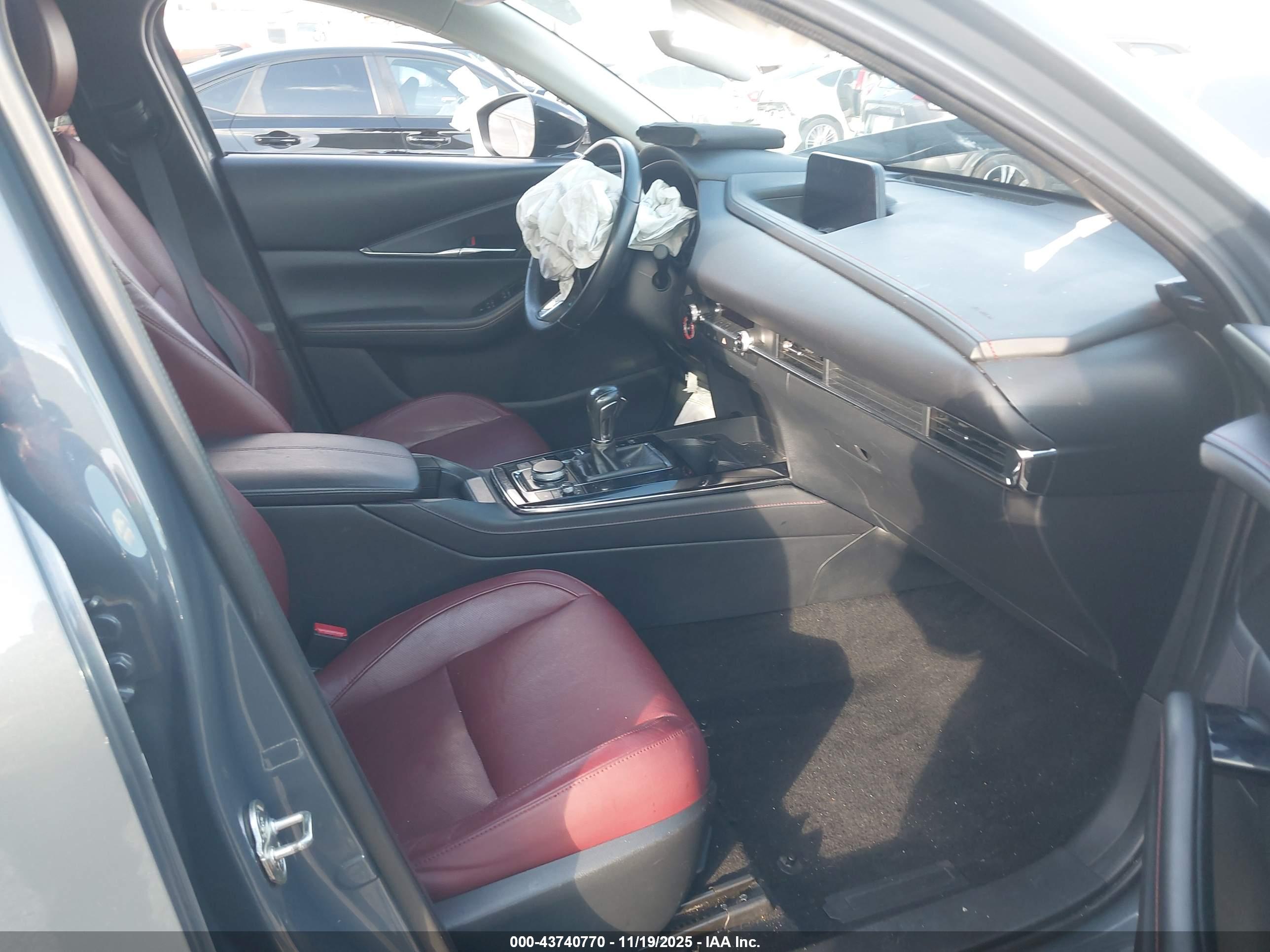 MAZDA CX-30 image 5