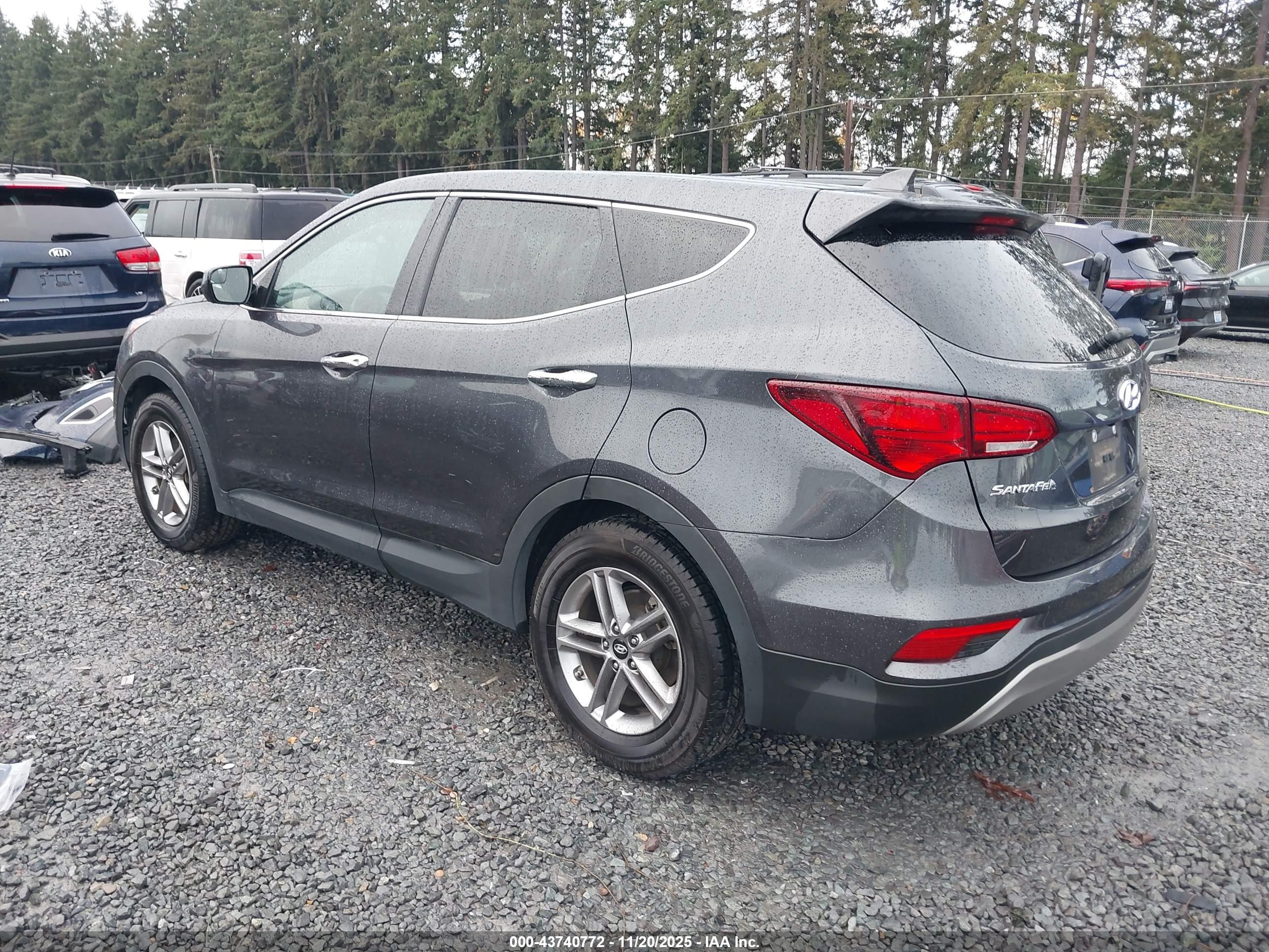 HYUNDAI SANTA image 3